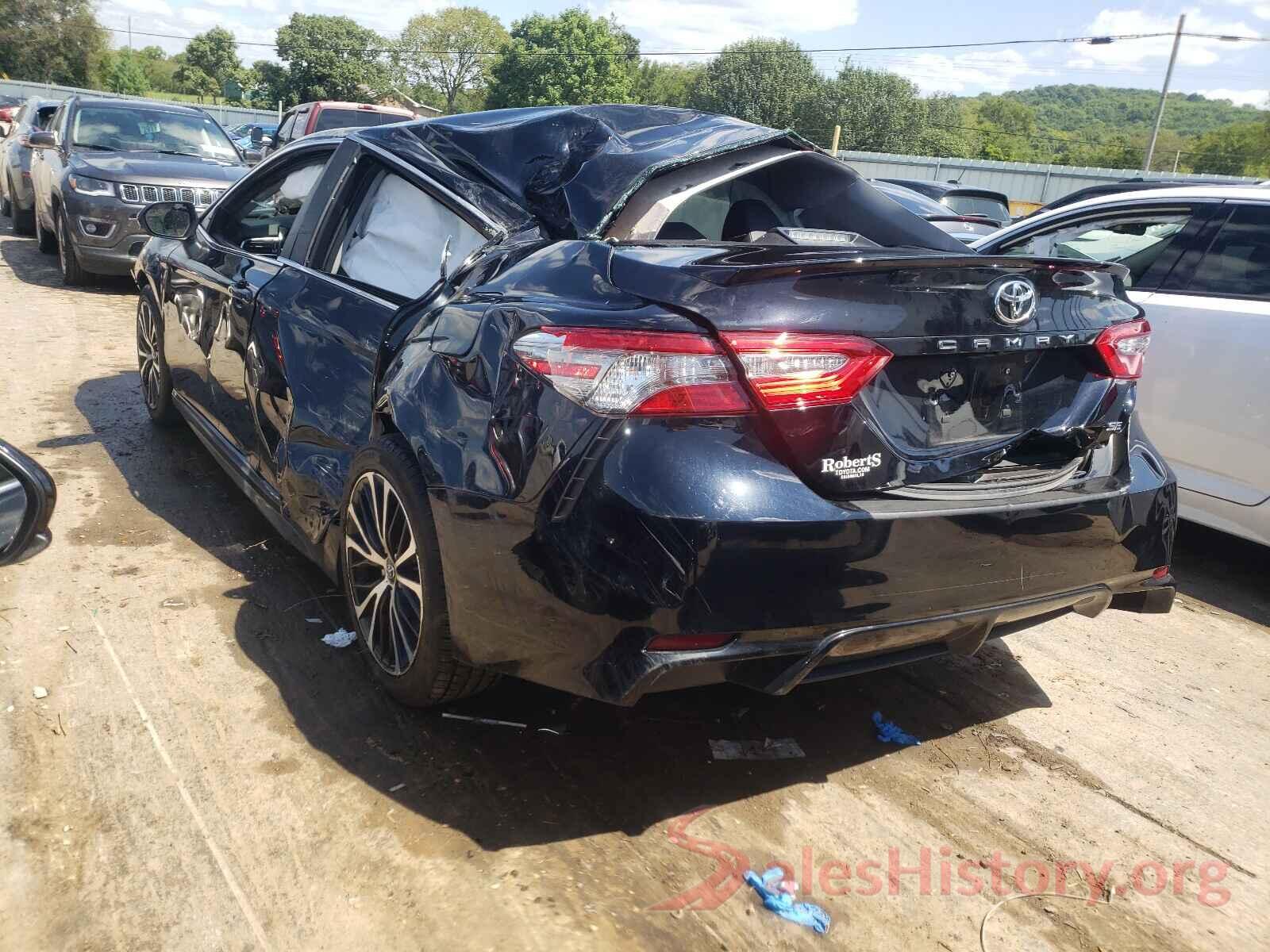 4T1B11HK3JU560862 2018 TOYOTA CAMRY