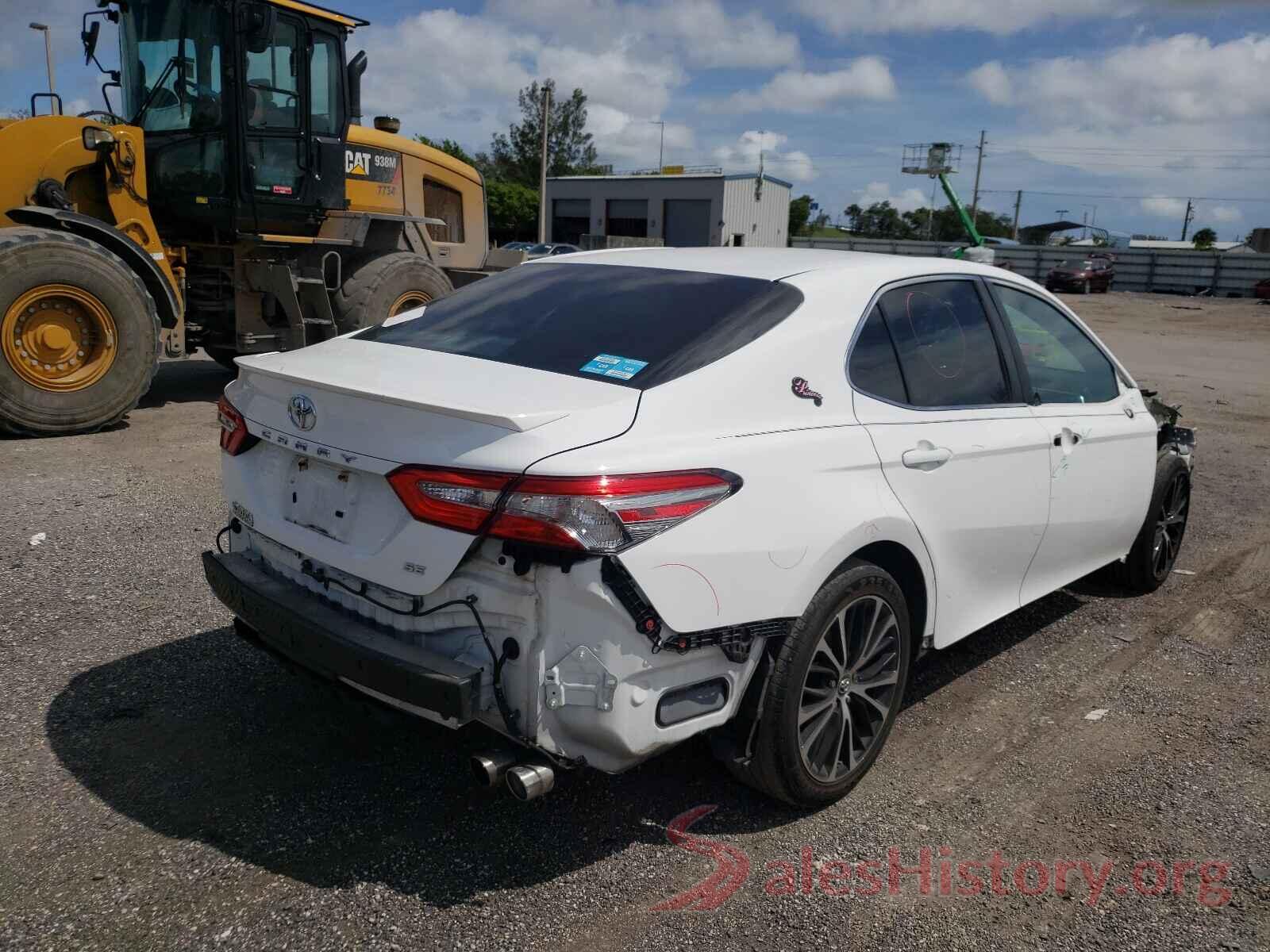 4T1B11HK6JU045032 2018 TOYOTA CAMRY