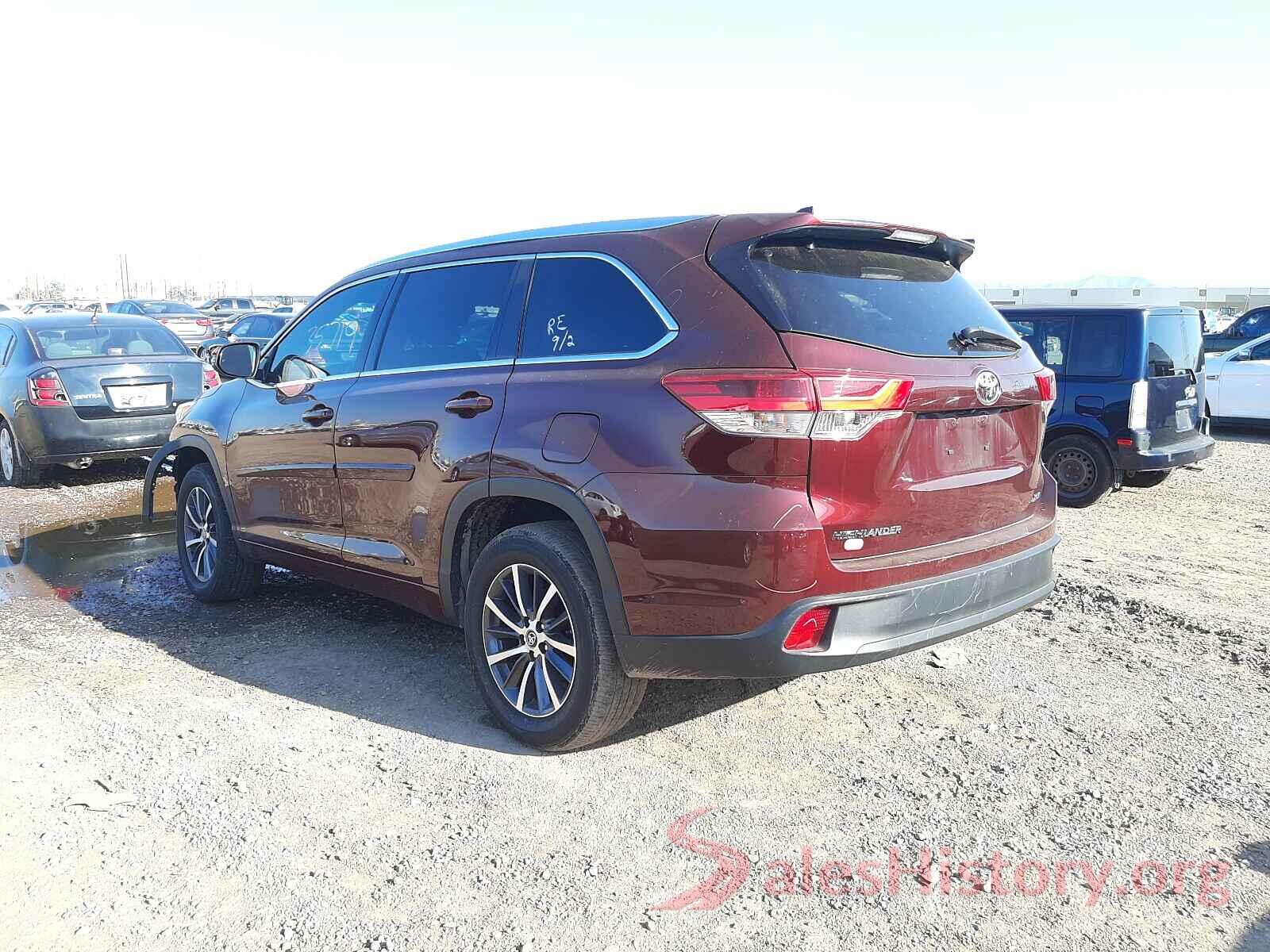 5TDKZRFH3JS235040 2018 TOYOTA HIGHLANDER