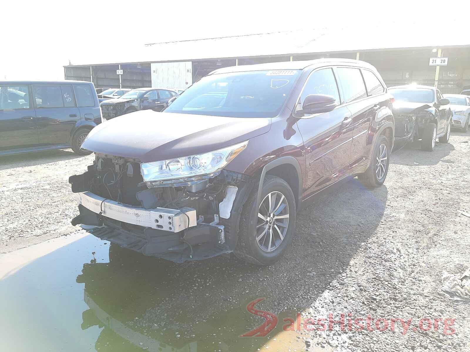 5TDKZRFH3JS235040 2018 TOYOTA HIGHLANDER