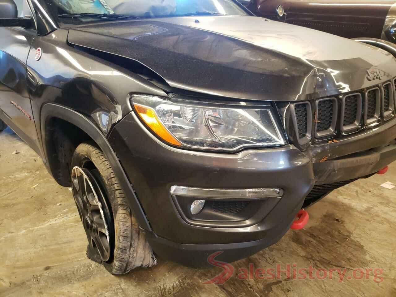 3C4NJDDB5KT722401 2019 JEEP COMPASS