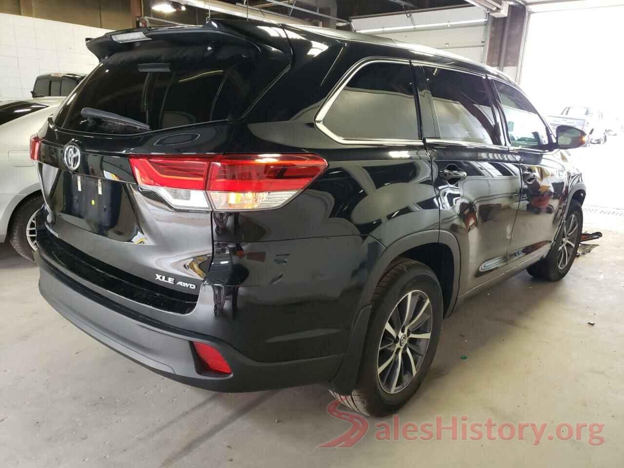 5TDJZRFH0JS860281 2018 TOYOTA HIGHLANDER