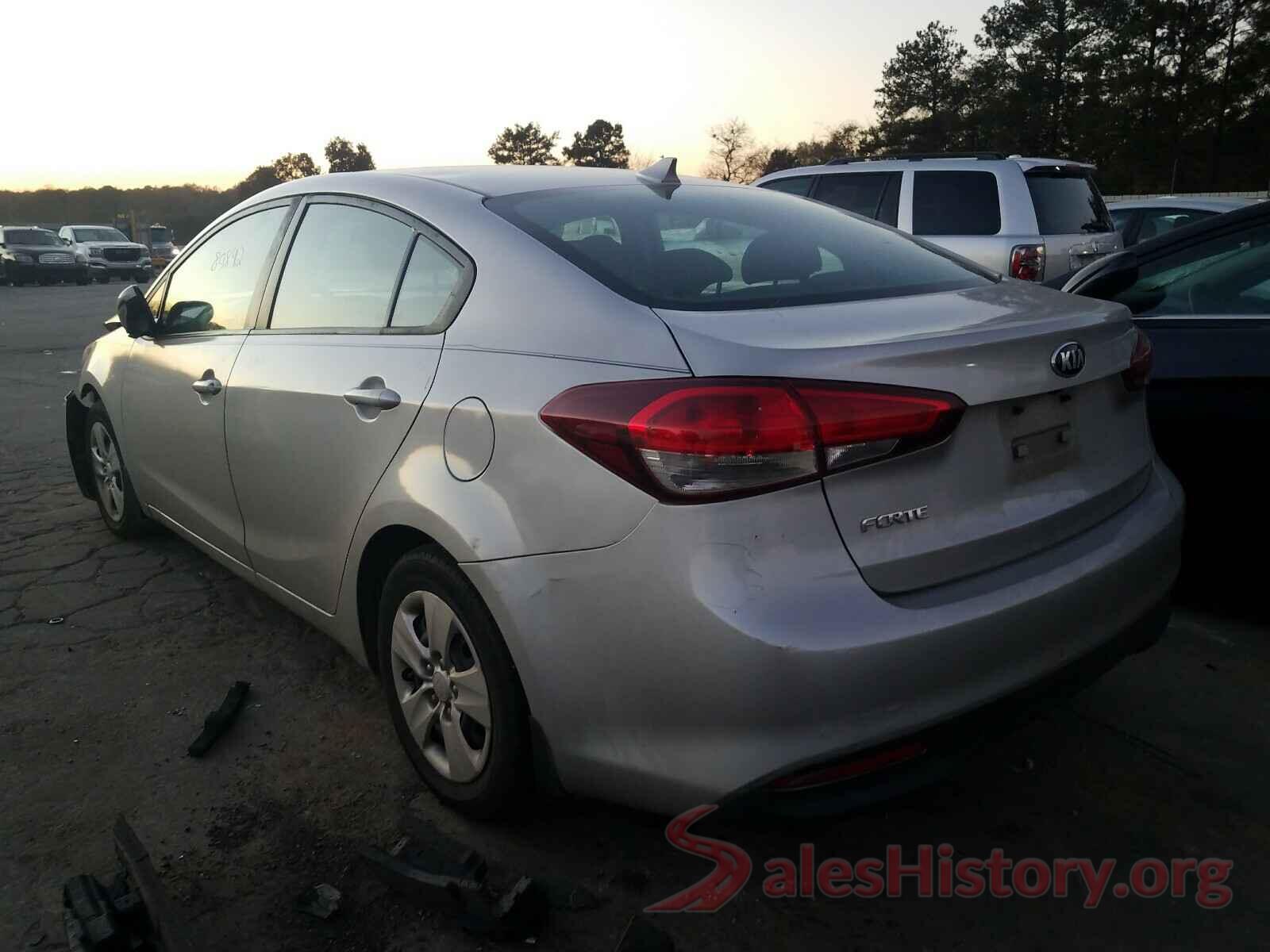 3KPFK4A75JE271023 2018 KIA FORTE