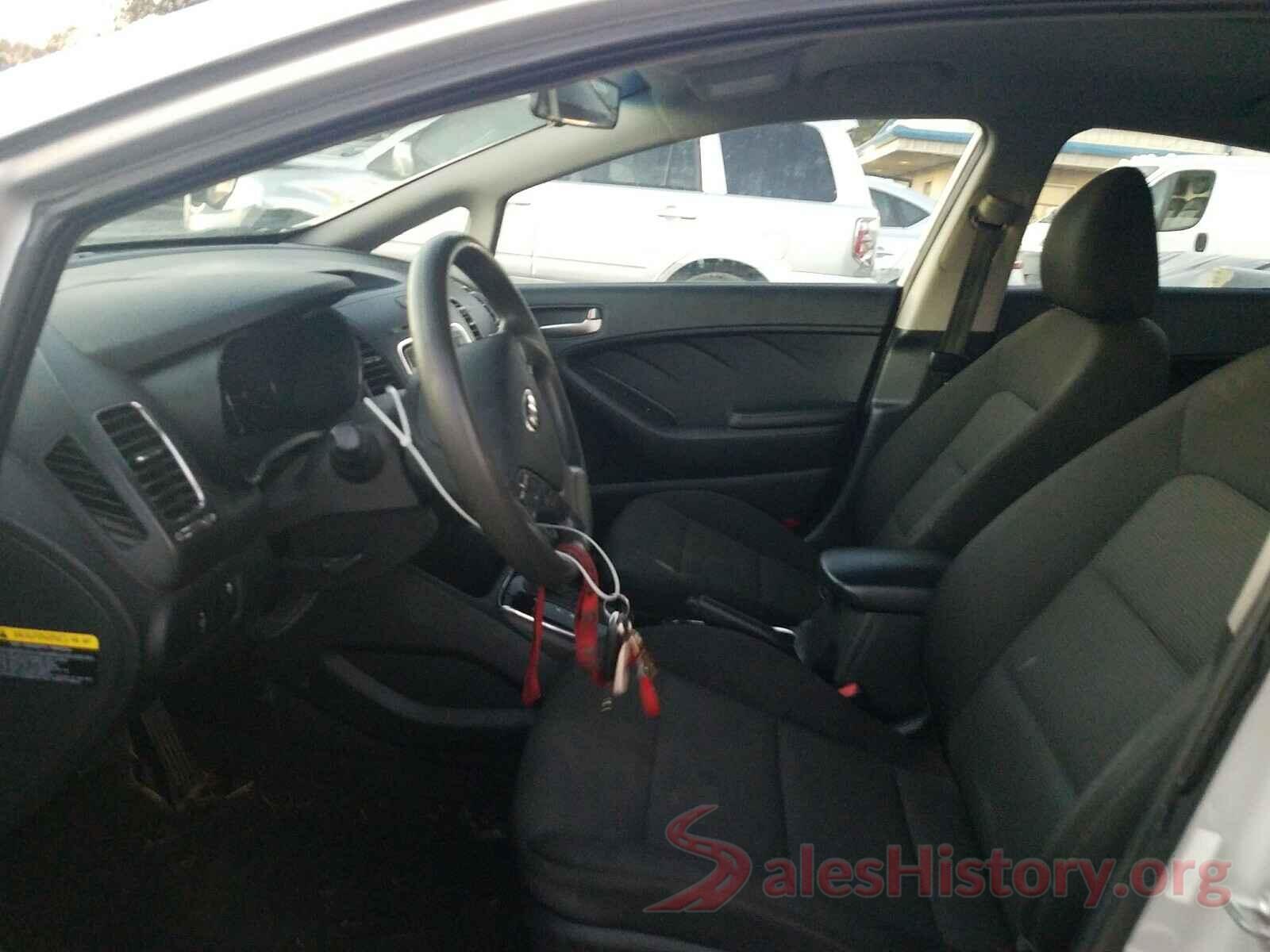 3KPFK4A75JE271023 2018 KIA FORTE