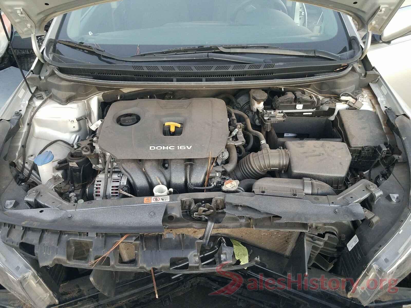 3KPFK4A75JE271023 2018 KIA FORTE