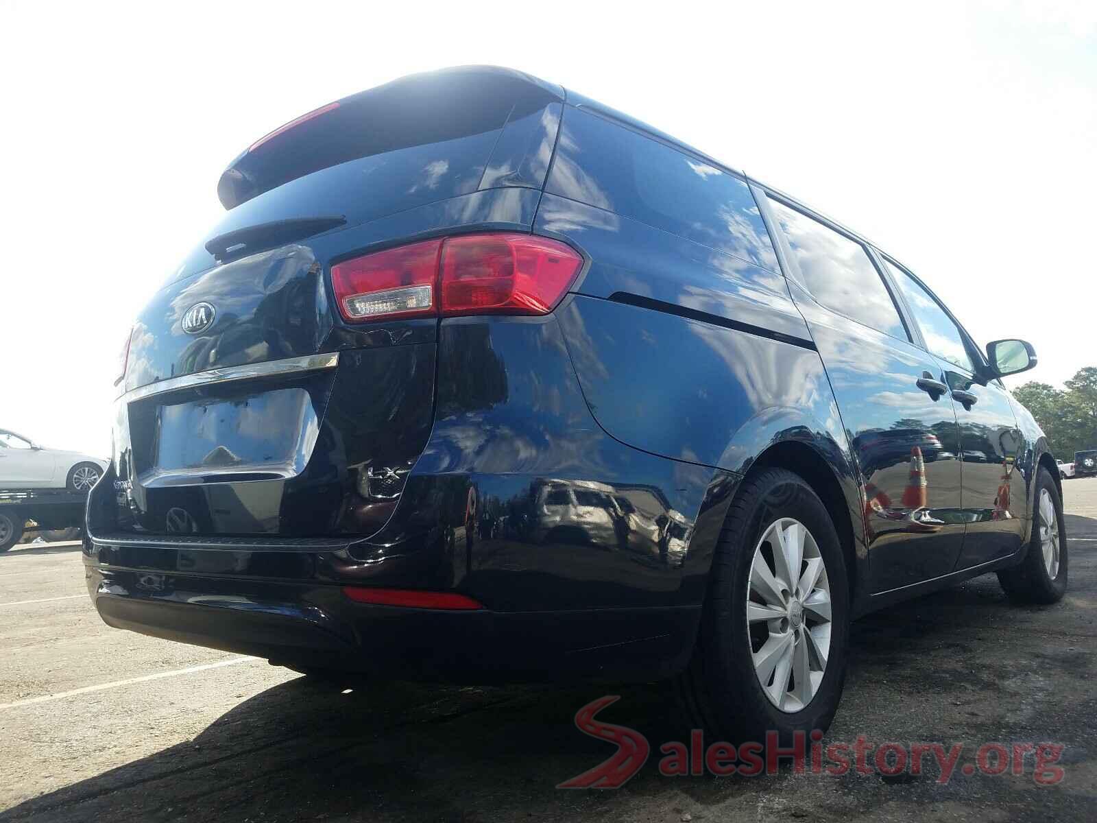 KNDMB5C18H6244694 2017 KIA SEDONA