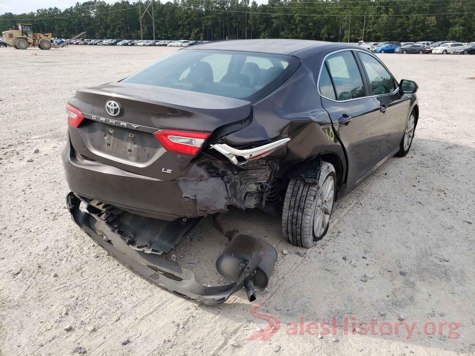 4T1B11HK0JU561709 2018 TOYOTA CAMRY