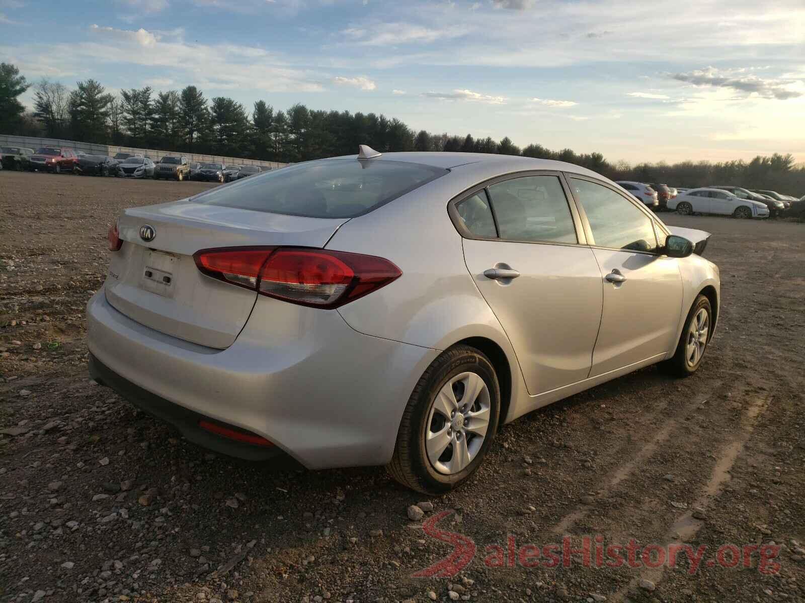 3KPFL4A70HE057273 2017 KIA FORTE