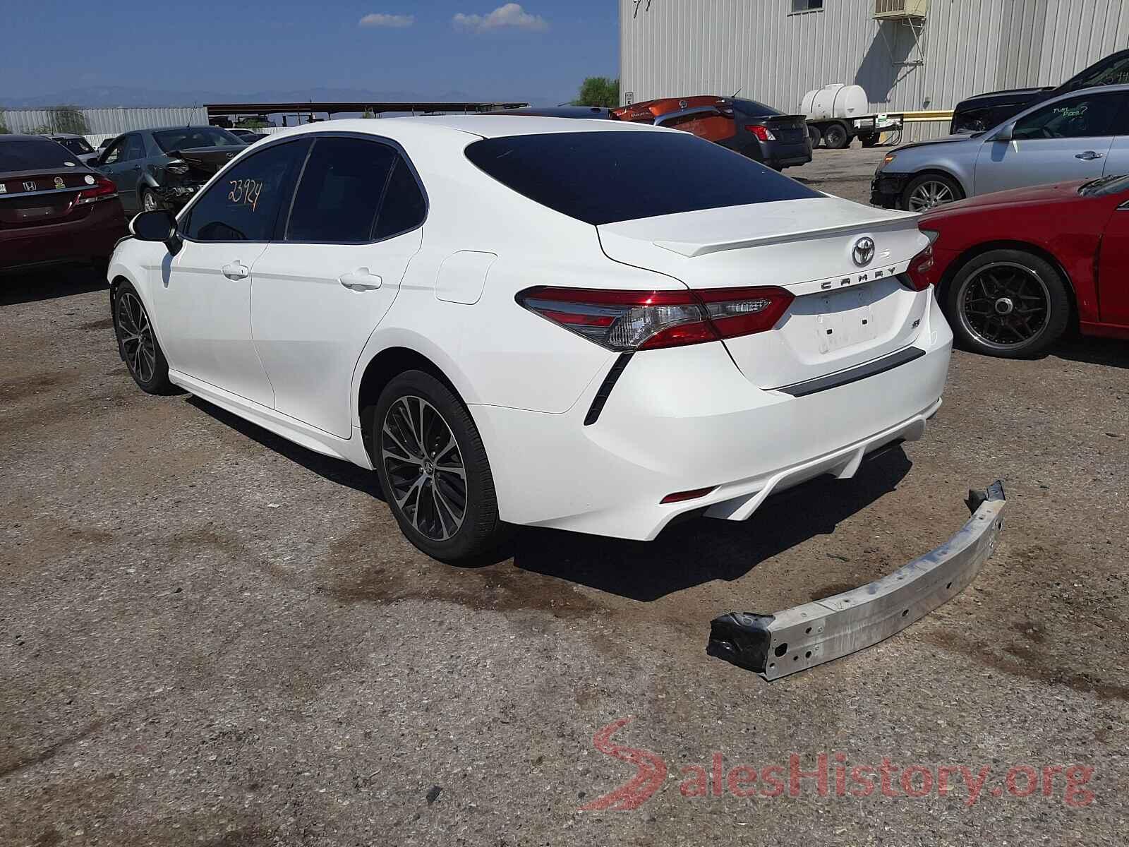 4T1B11HK5JU152394 2018 TOYOTA CAMRY