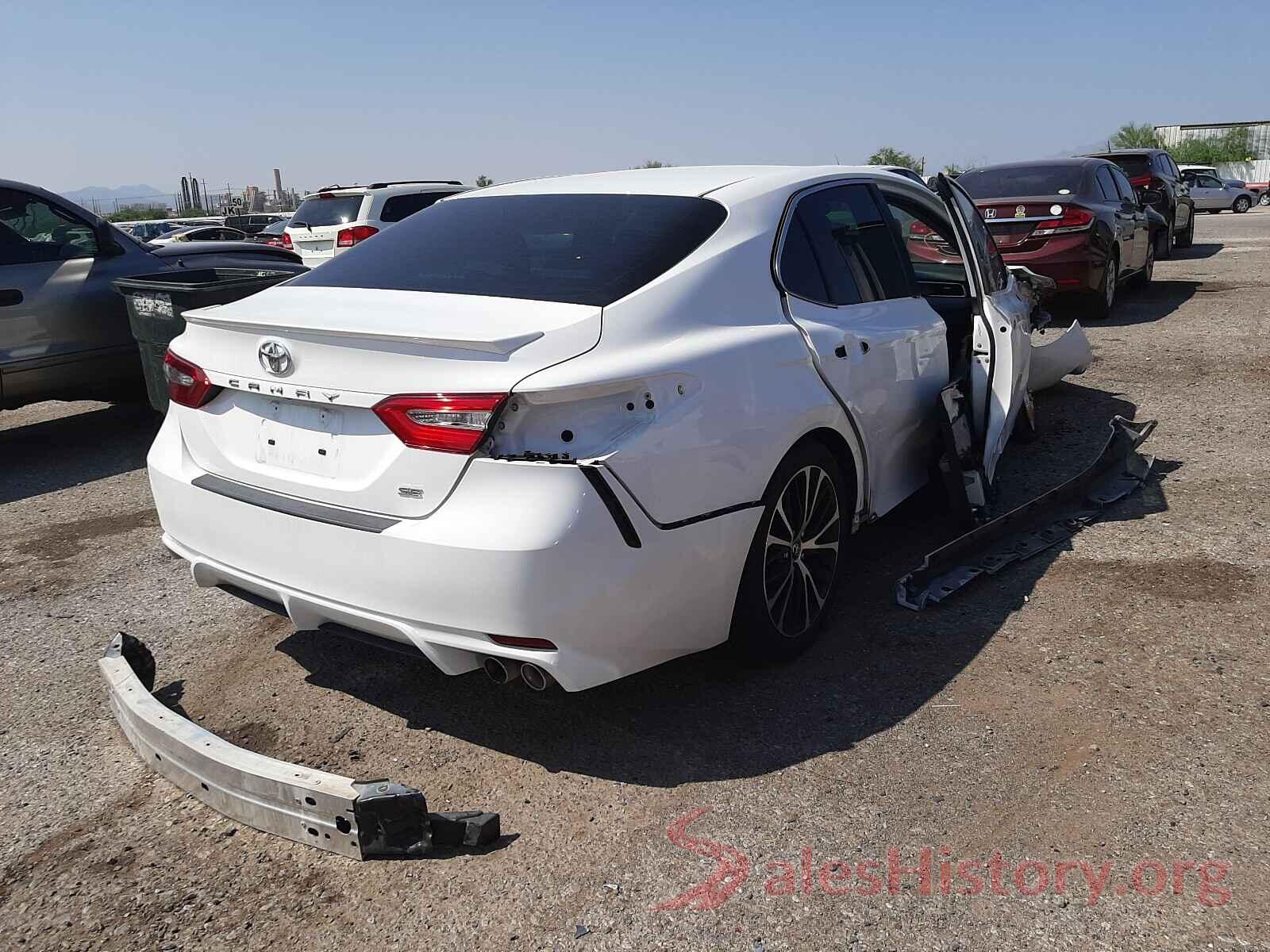 4T1B11HK5JU152394 2018 TOYOTA CAMRY