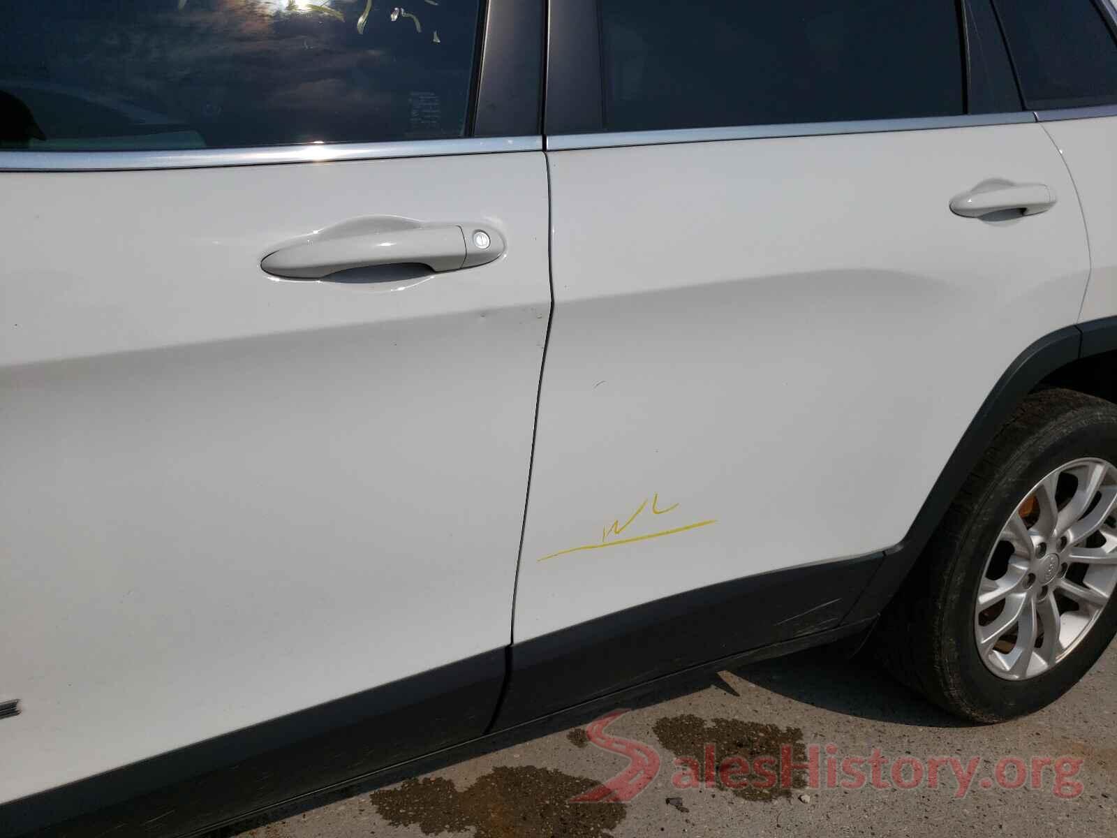 1C4PJLCB3KD381123 2019 JEEP CHEROKEE