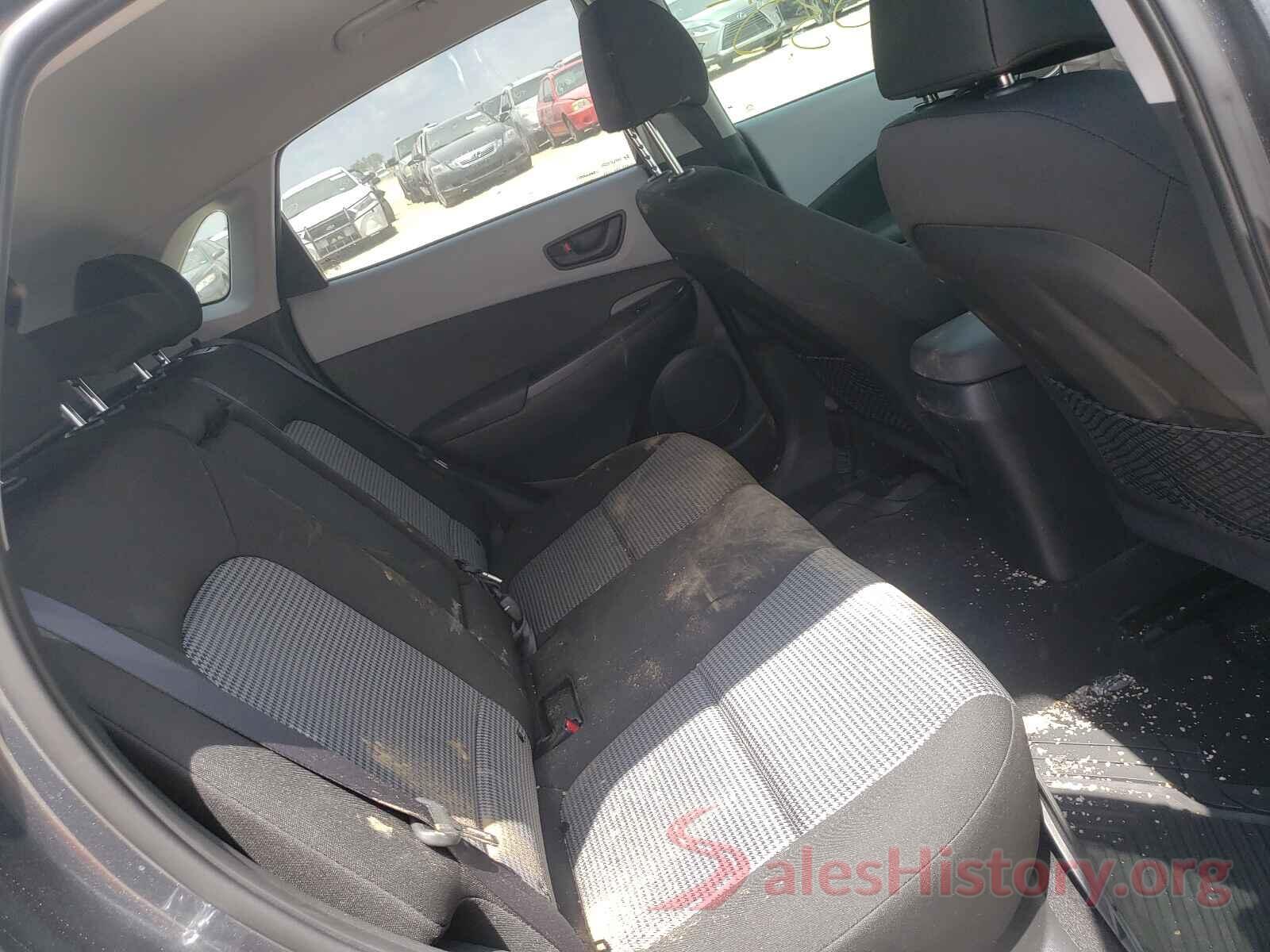 KM8K22AA8JU151521 2018 HYUNDAI KONA