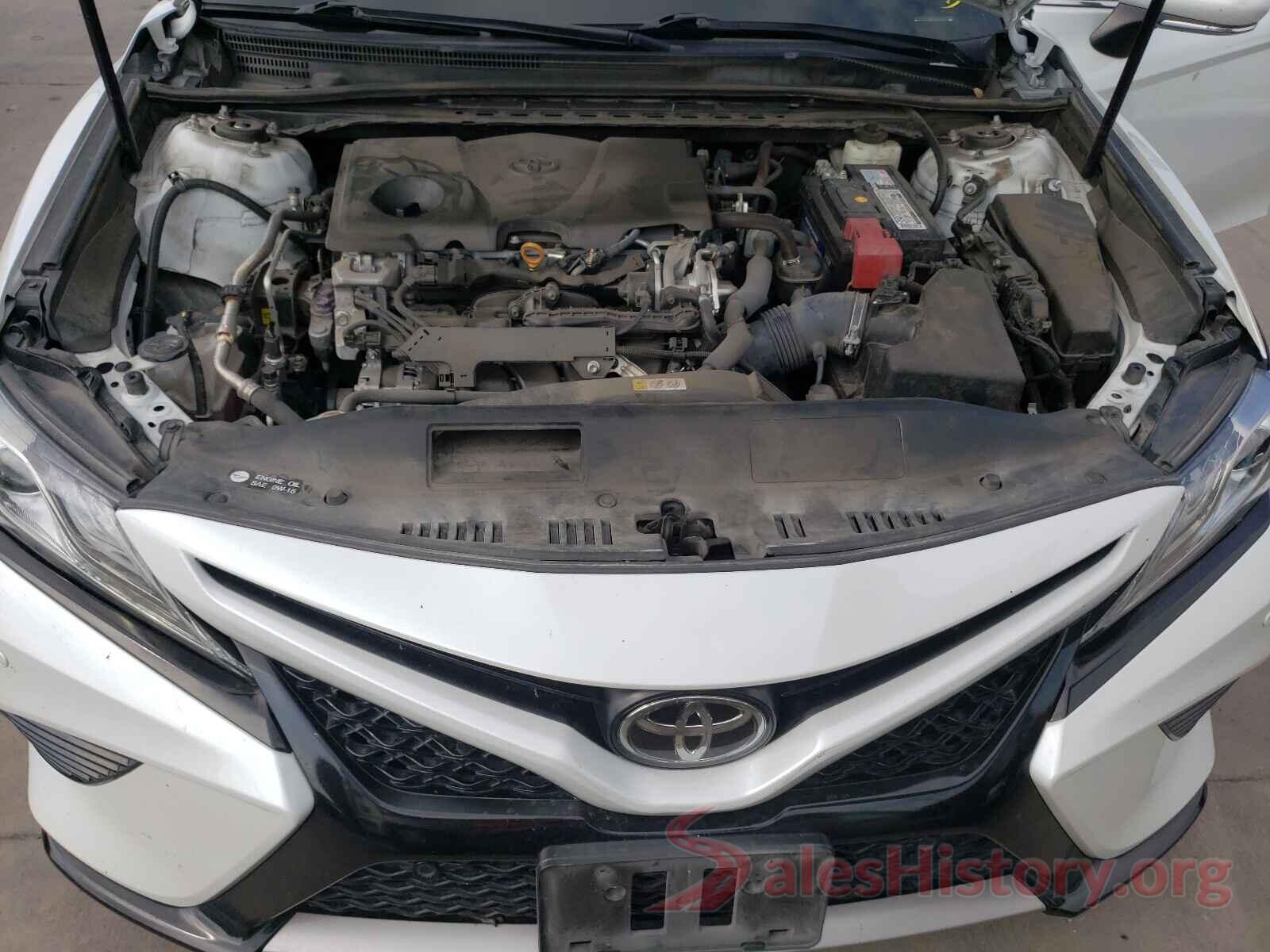 4T1B61HK0JU131826 2018 TOYOTA CAMRY