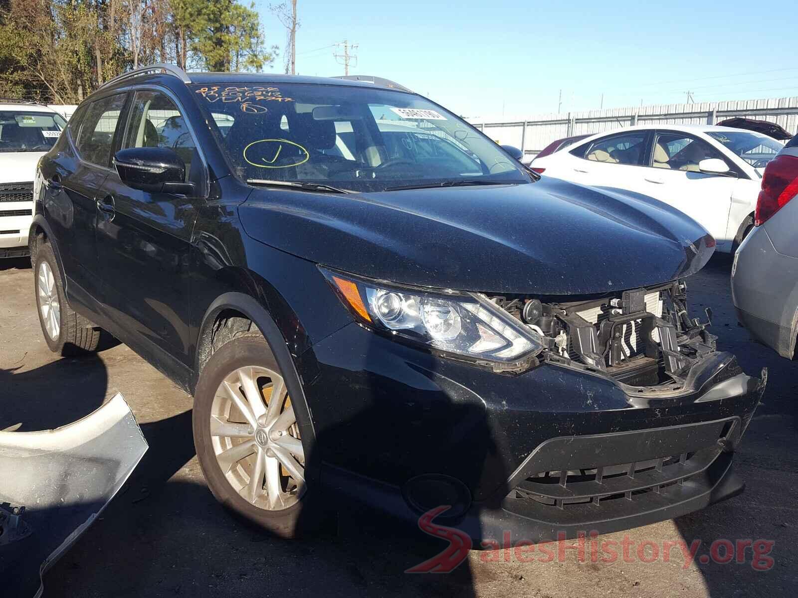 JN1BJ1CP6JW187797 2018 NISSAN ROGUE