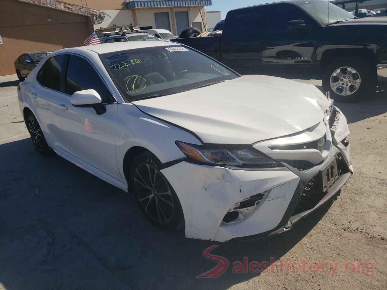 JTNB11HK2J3074128 2018 TOYOTA CAMRY