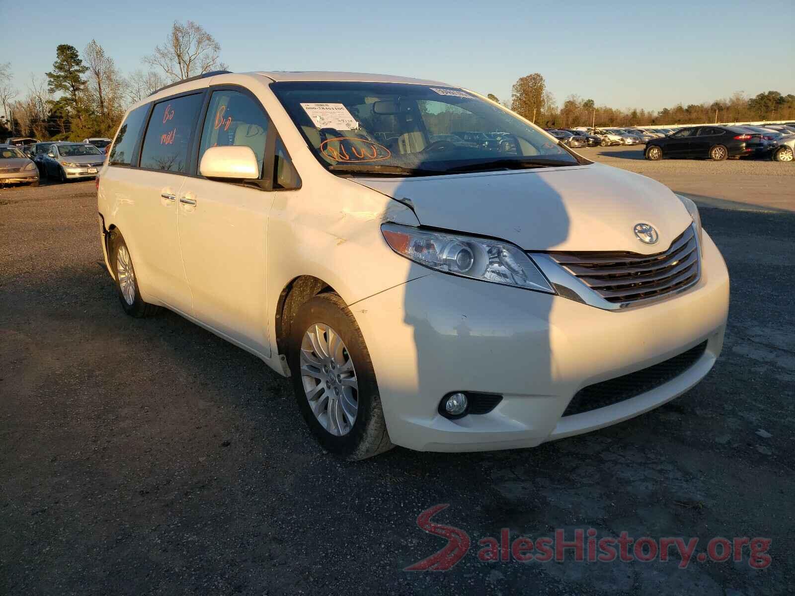 5TDYZ3DC2HS794698 2017 TOYOTA SIENNA