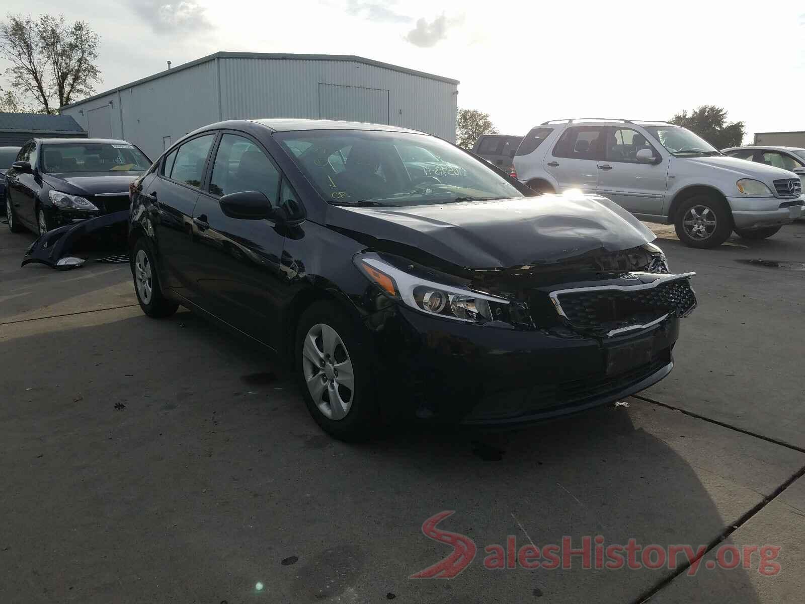 3KPFK4A70HE039570 2017 KIA FORTE