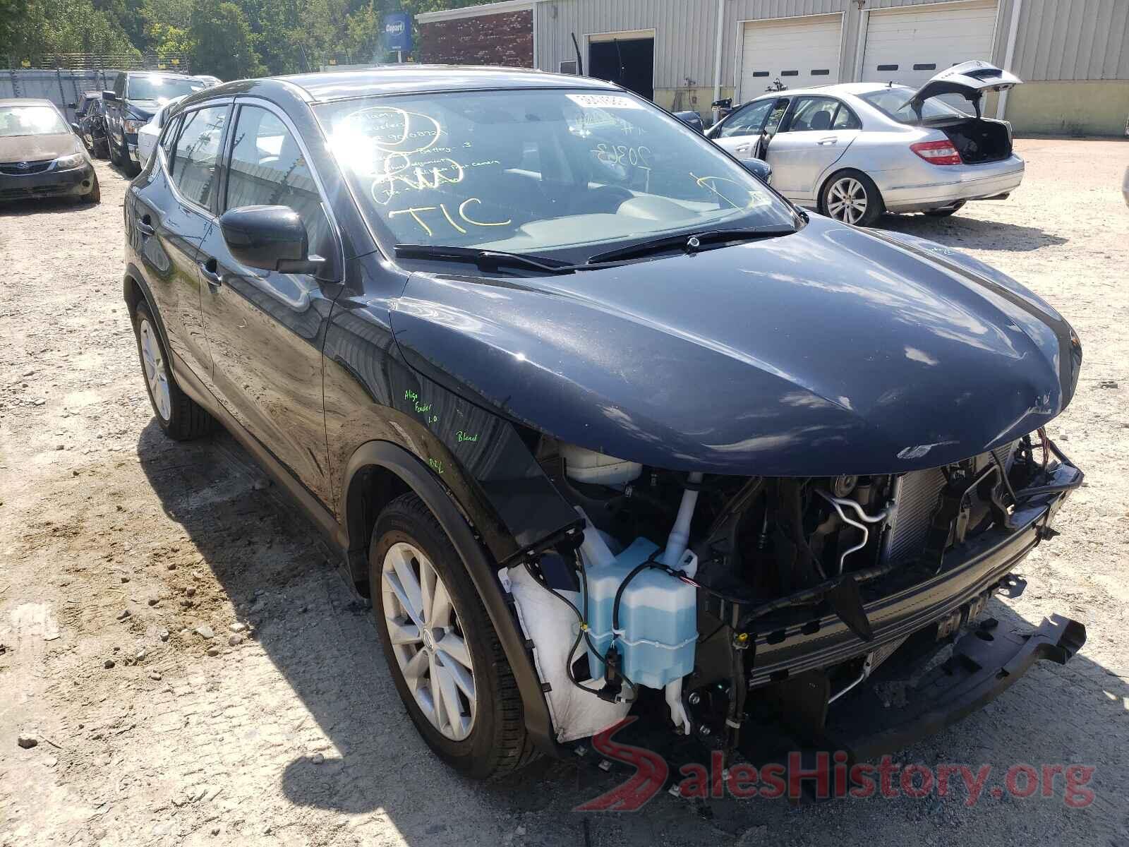 JN1BJ1CP4JW500507 2018 NISSAN ROGUE