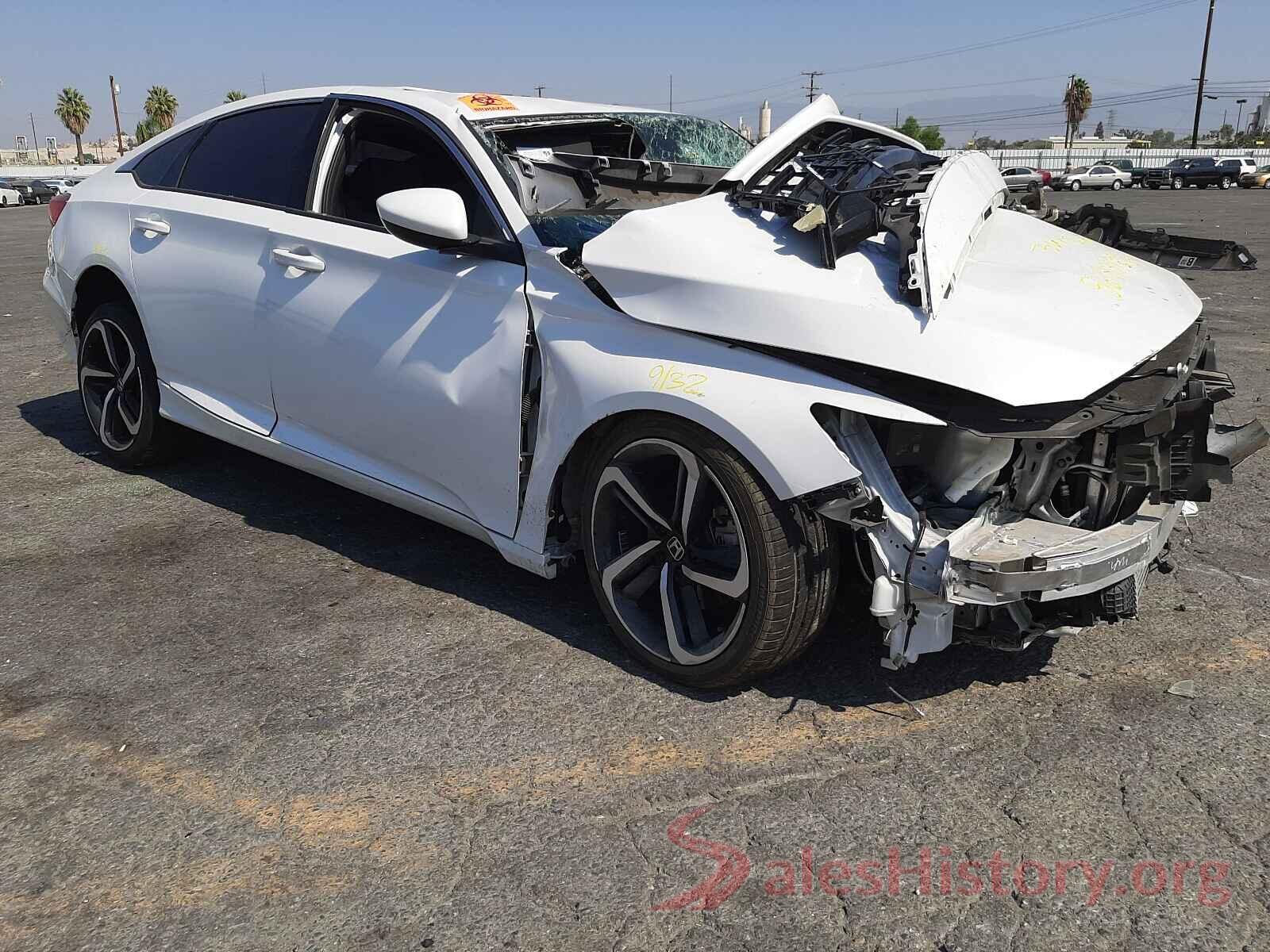 1HGCV2F37JA052301 2018 HONDA ACCORD