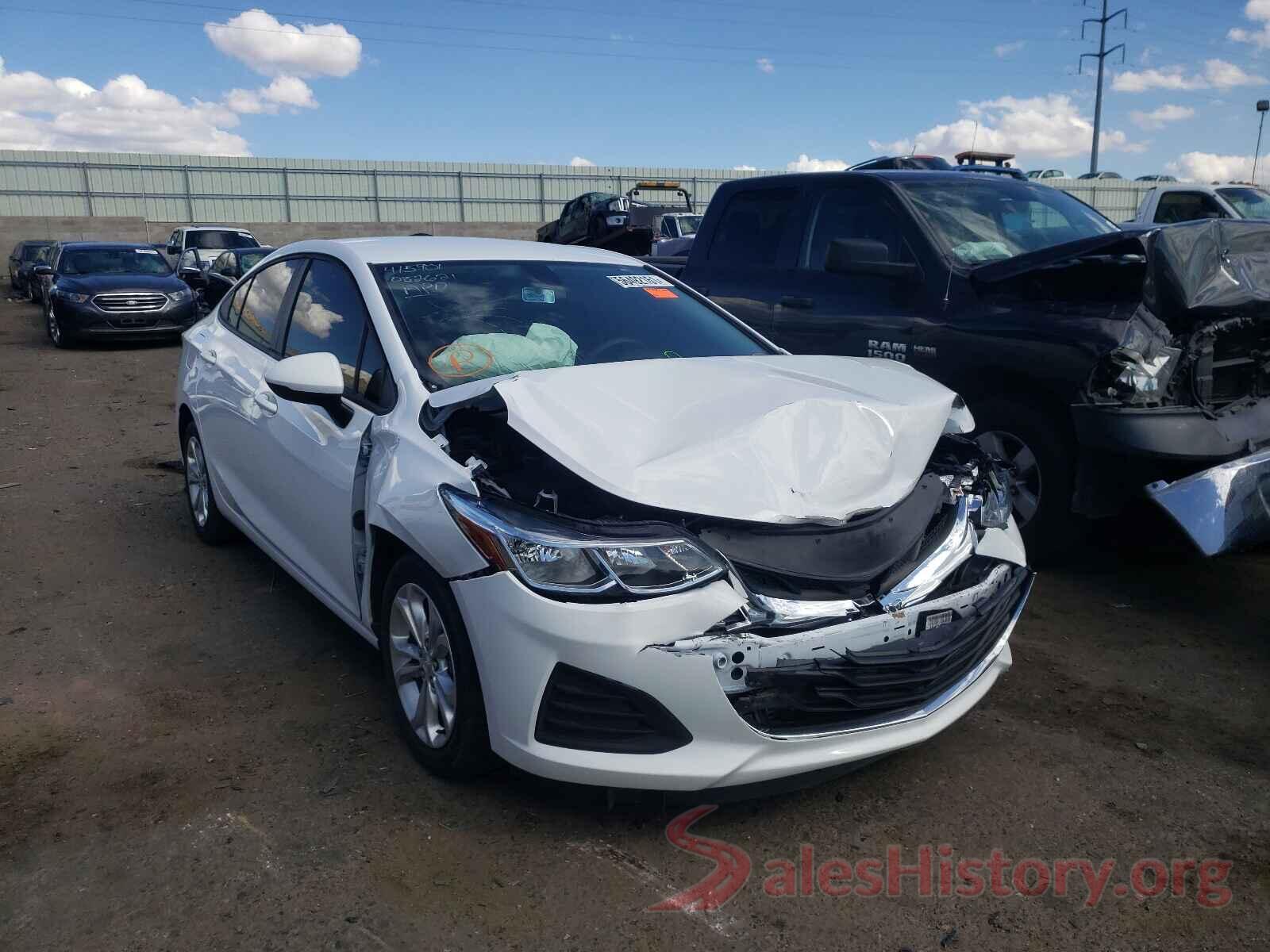 1G1BC5SM4K7152556 2019 CHEVROLET CRUZE