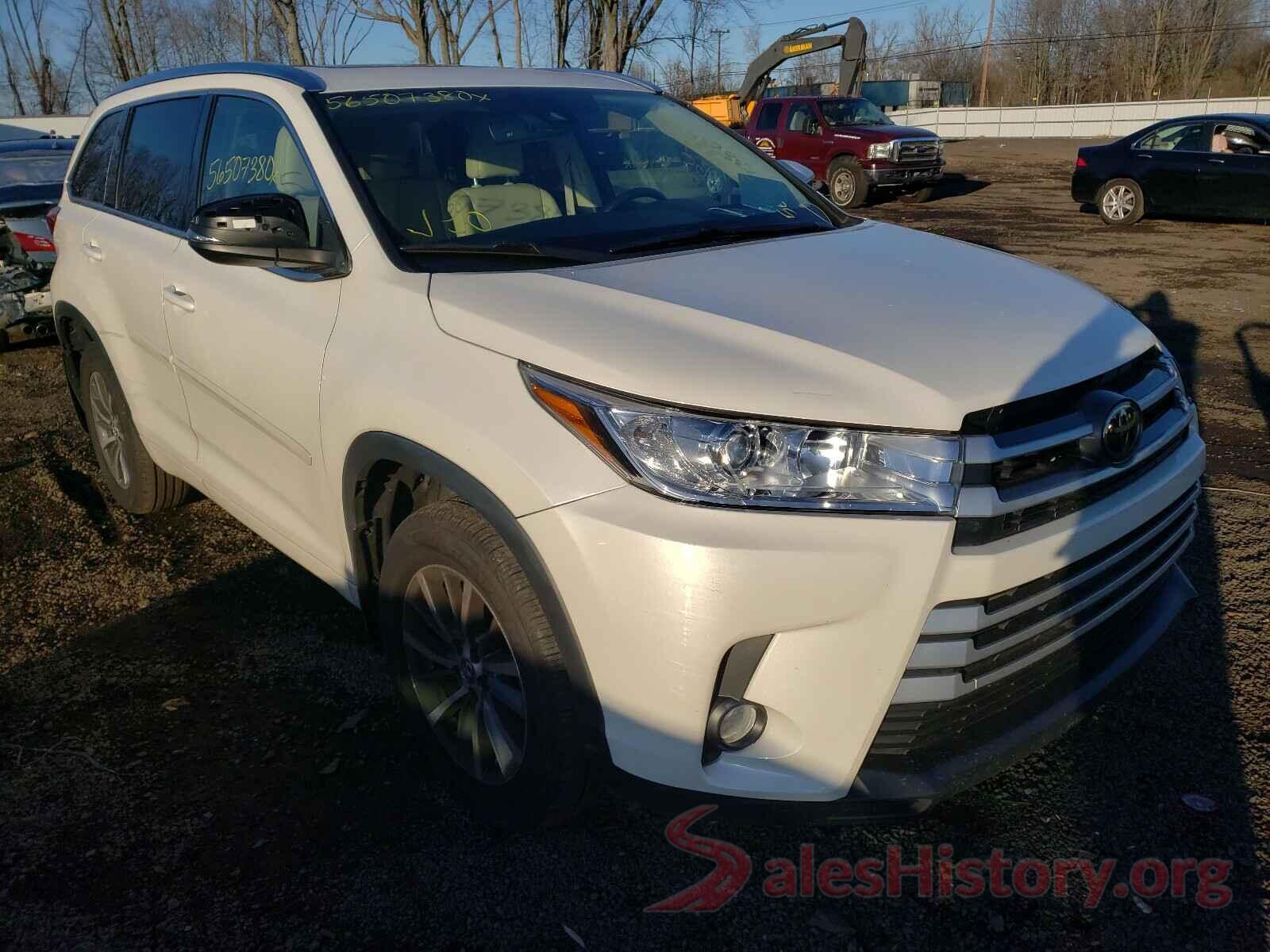 5TDJZRFHXJS842001 2018 TOYOTA HIGHLANDER