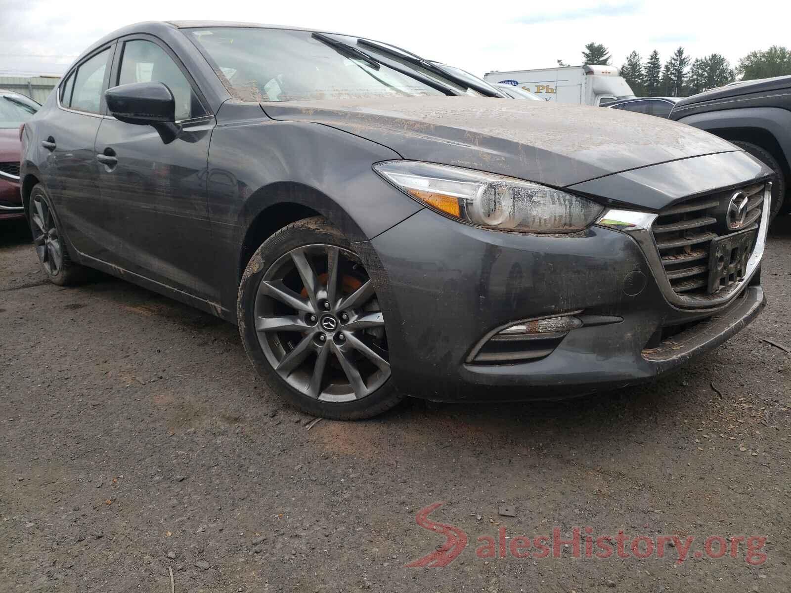 3MZBN1V32JM192715 2018 MAZDA 3