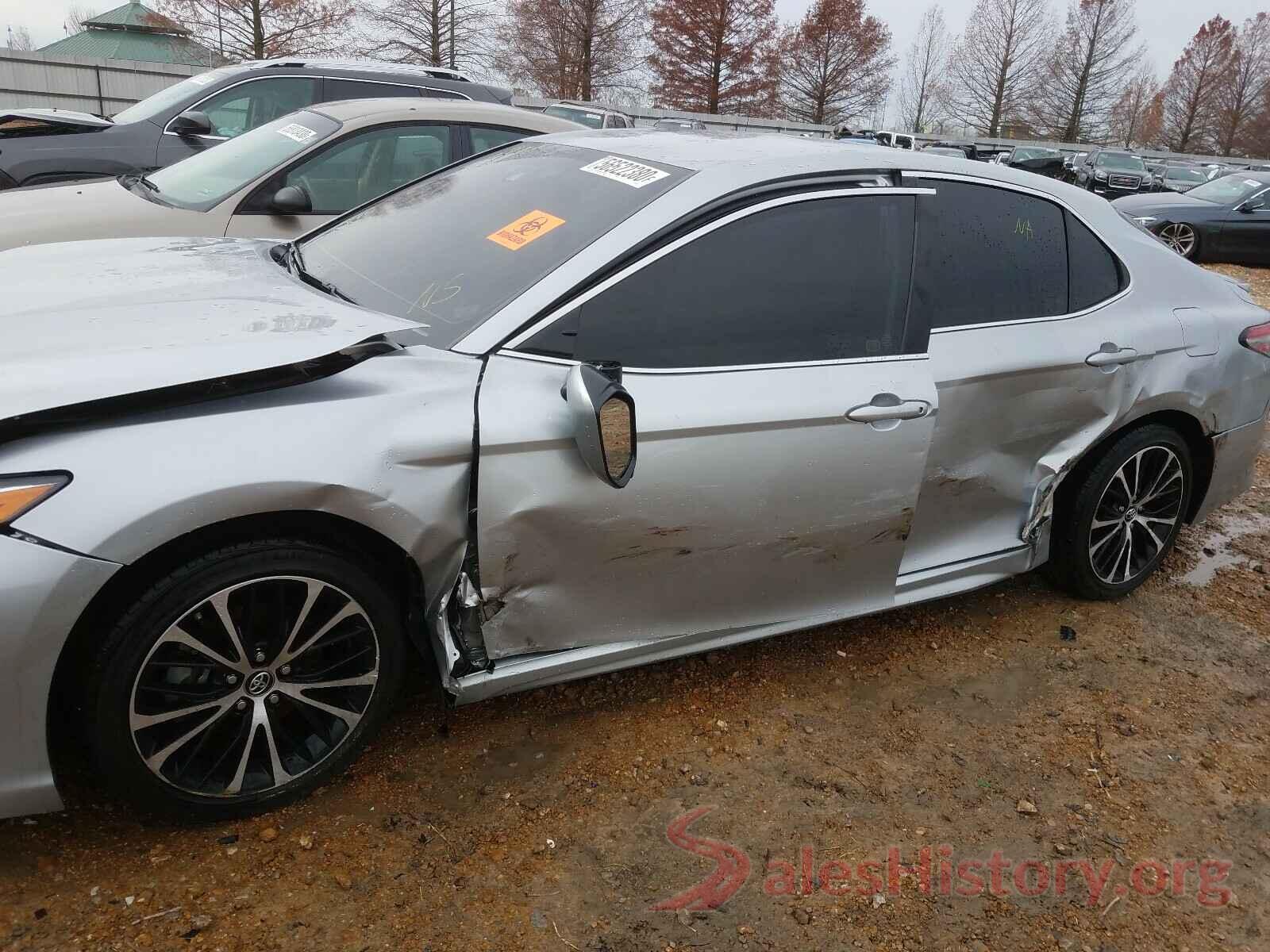 4T1B11HK7JU020267 2018 TOYOTA CAMRY