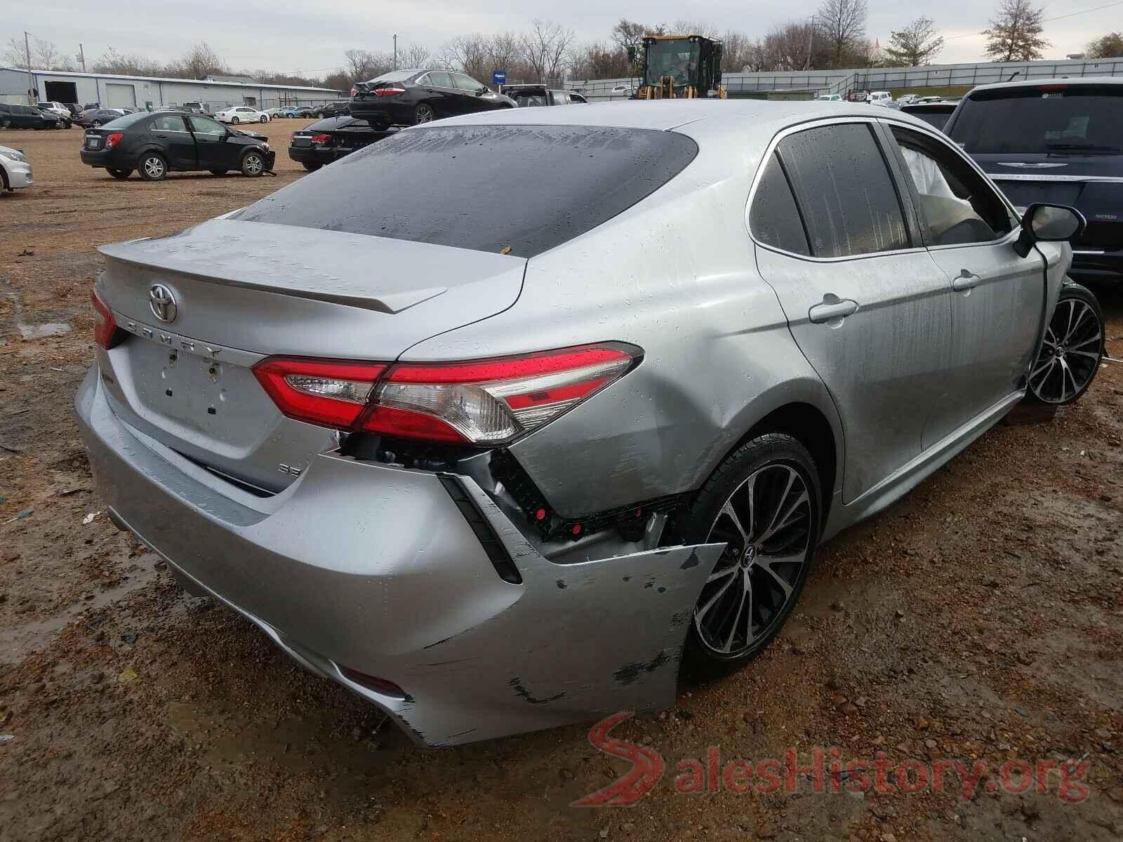 4T1B11HK7JU020267 2018 TOYOTA CAMRY