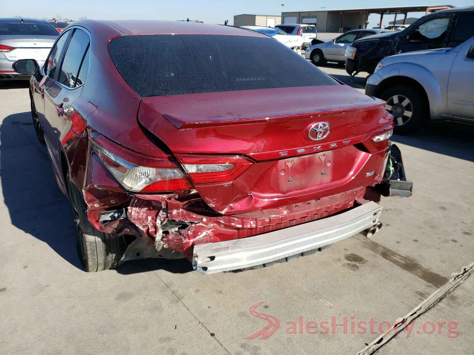 4T1B11HK7JU648250 2018 TOYOTA CAMRY