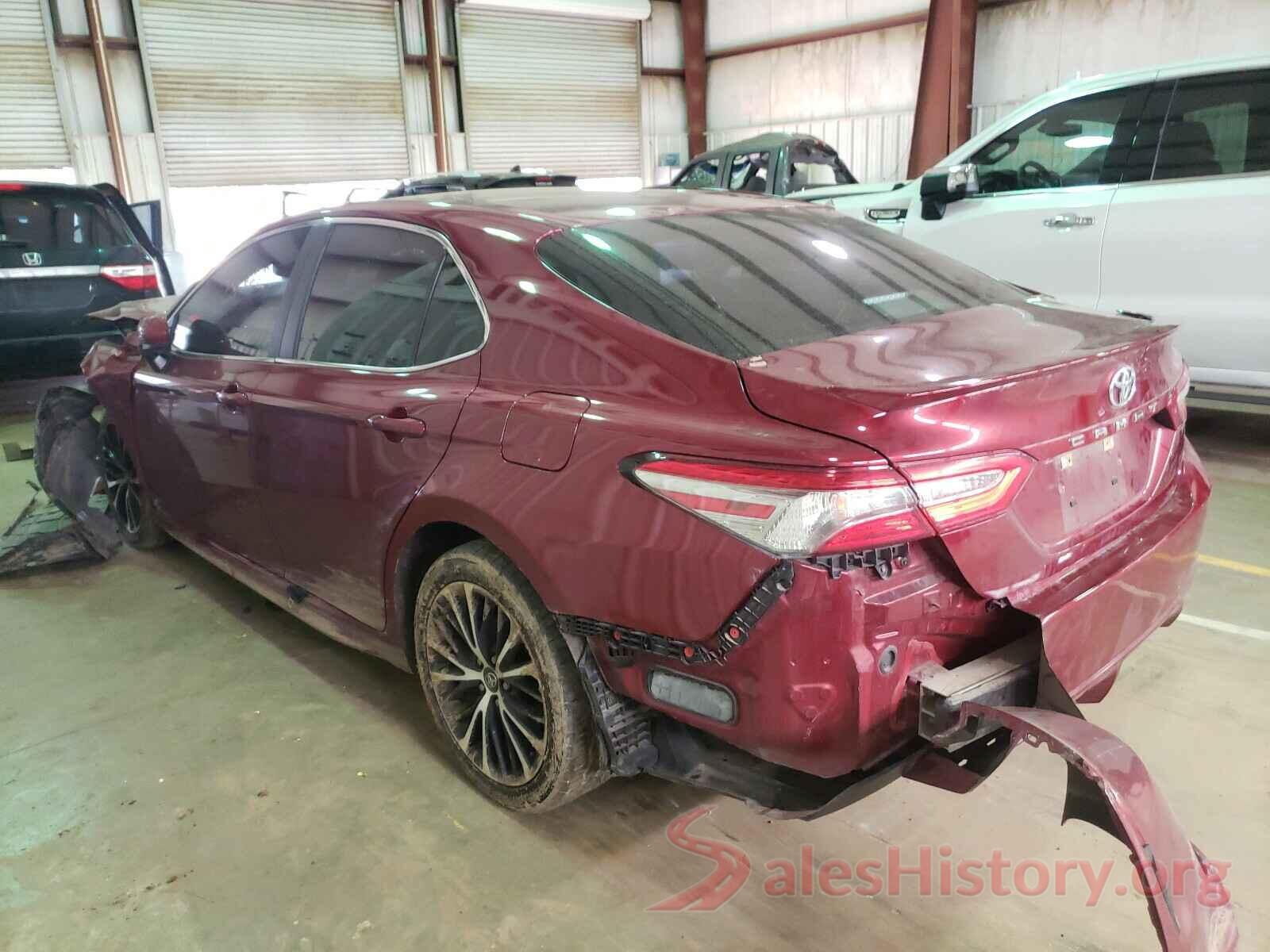 4T1B11HK8JU519076 2018 TOYOTA CAMRY