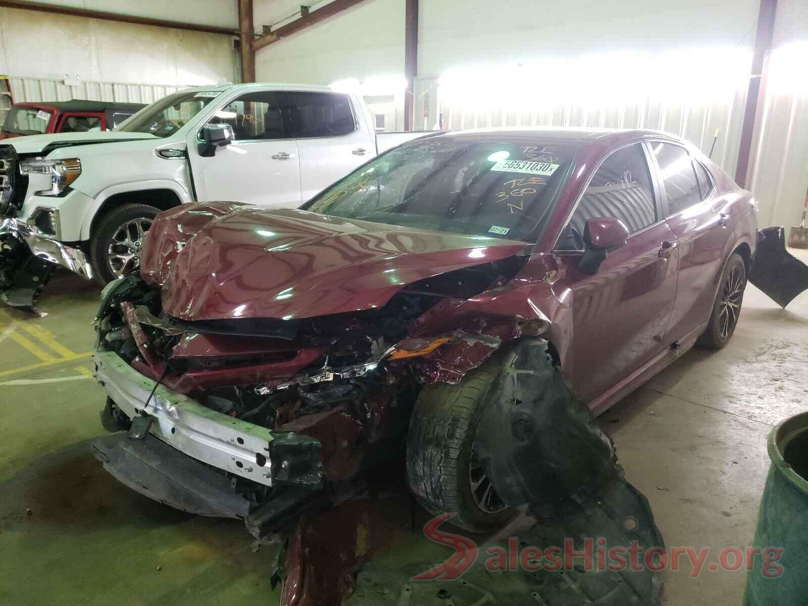 4T1B11HK8JU519076 2018 TOYOTA CAMRY