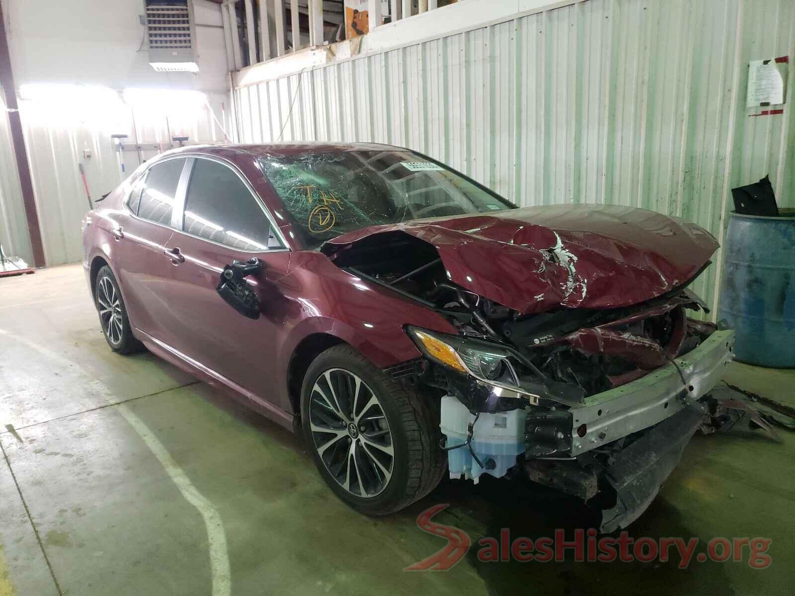 4T1B11HK8JU519076 2018 TOYOTA CAMRY