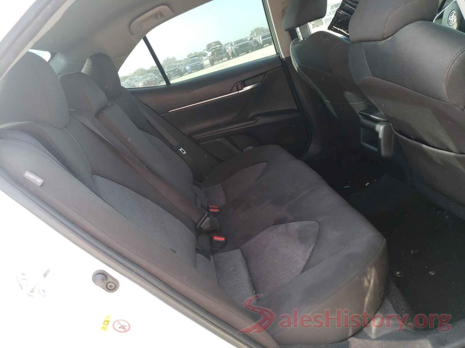 JTNB11HK6J3025823 2018 TOYOTA CAMRY