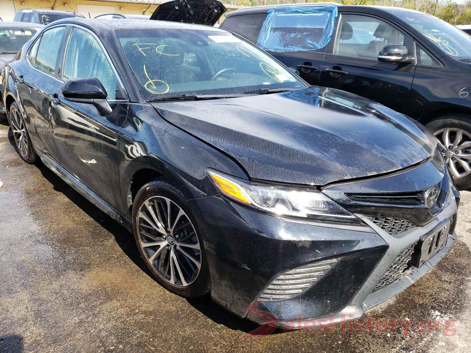 4T1B11HK9JU050189 2018 TOYOTA CAMRY