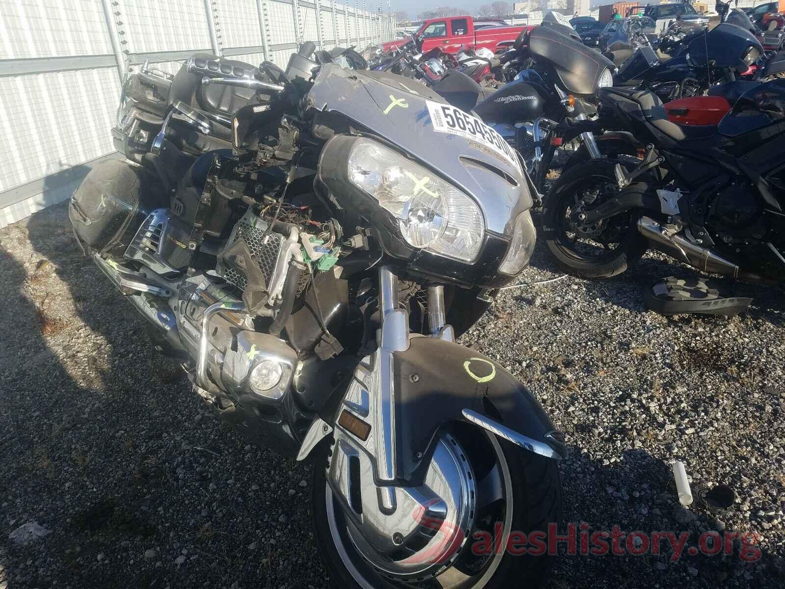 1HFSC470X2A112918 2002 HONDA GL CYCLE