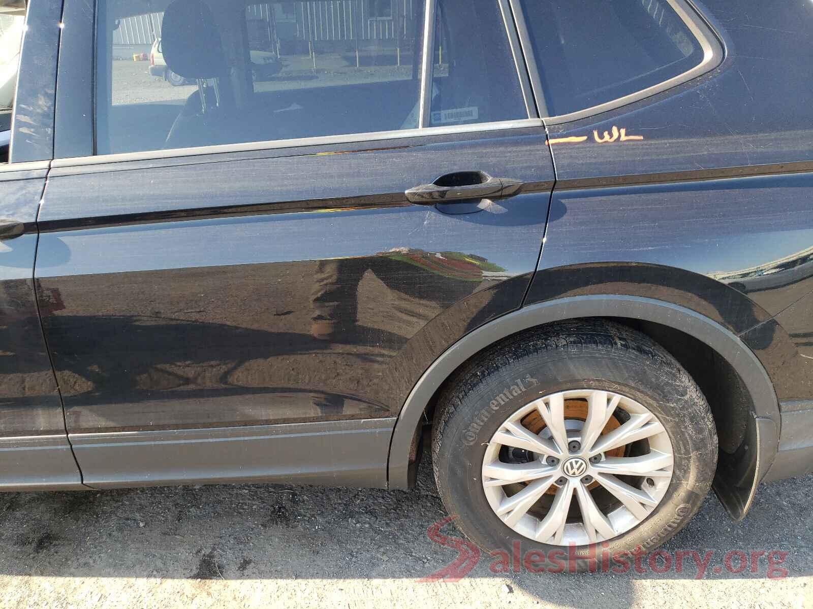 3VV0B7AX2JM028137 2018 VOLKSWAGEN TIGUAN