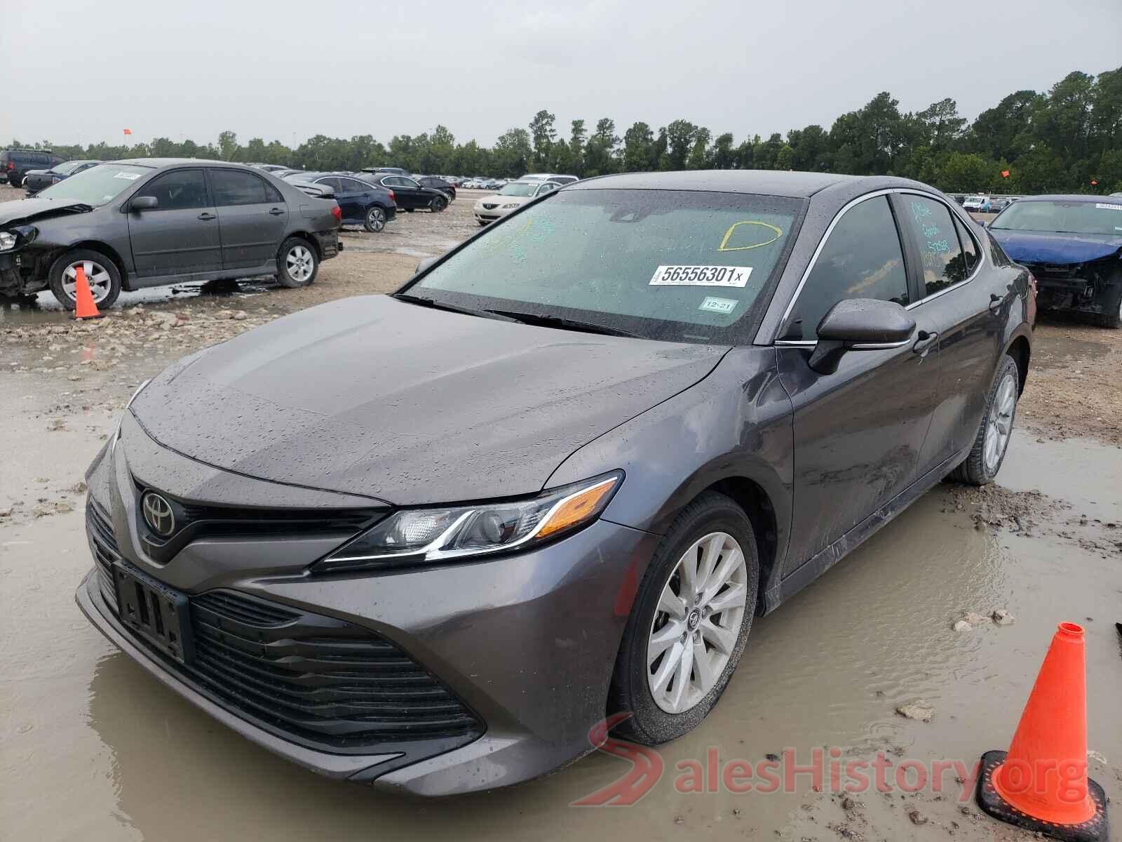 4T1B11HK0JU640863 2018 TOYOTA CAMRY