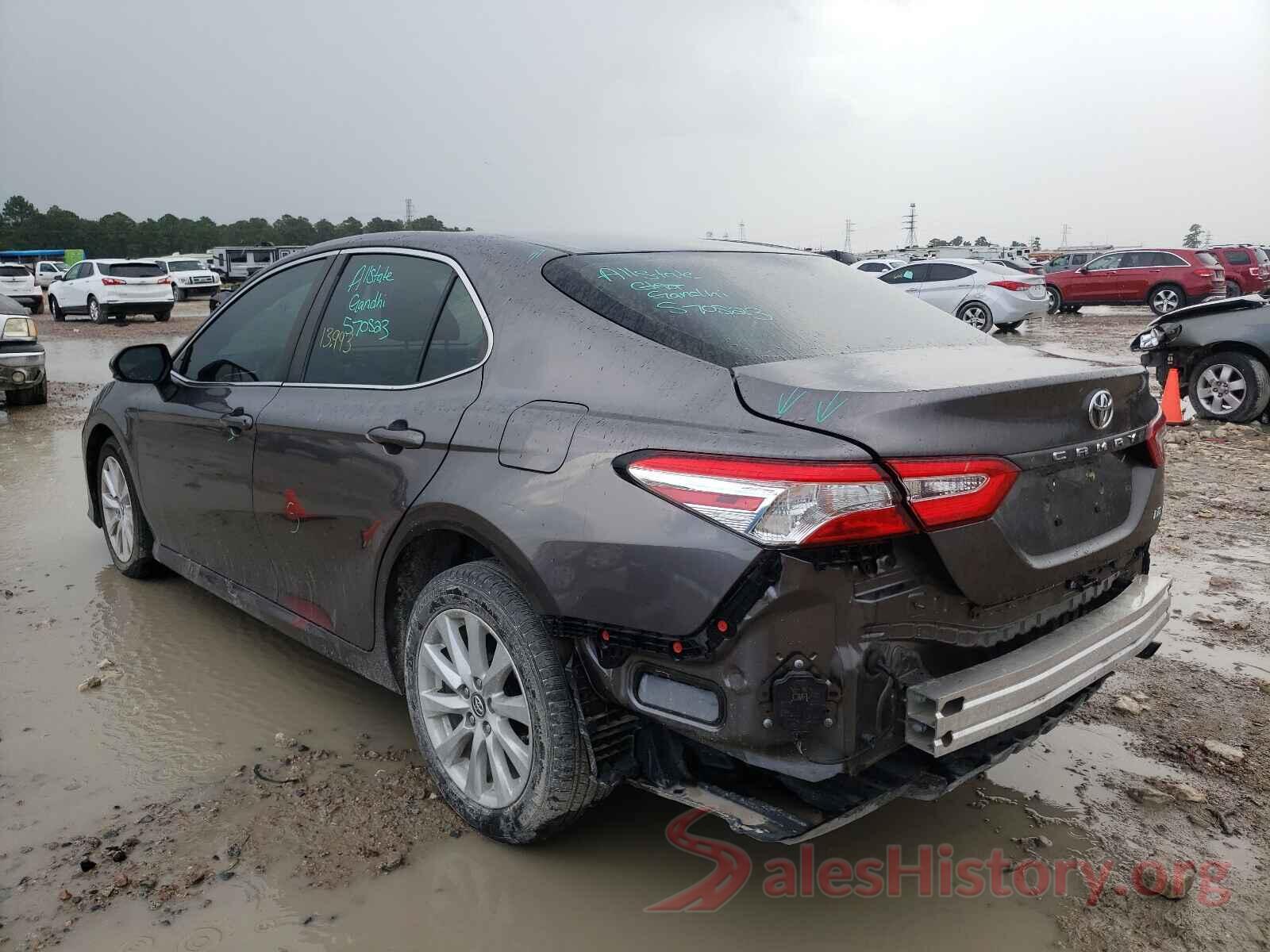 4T1B11HK0JU640863 2018 TOYOTA CAMRY