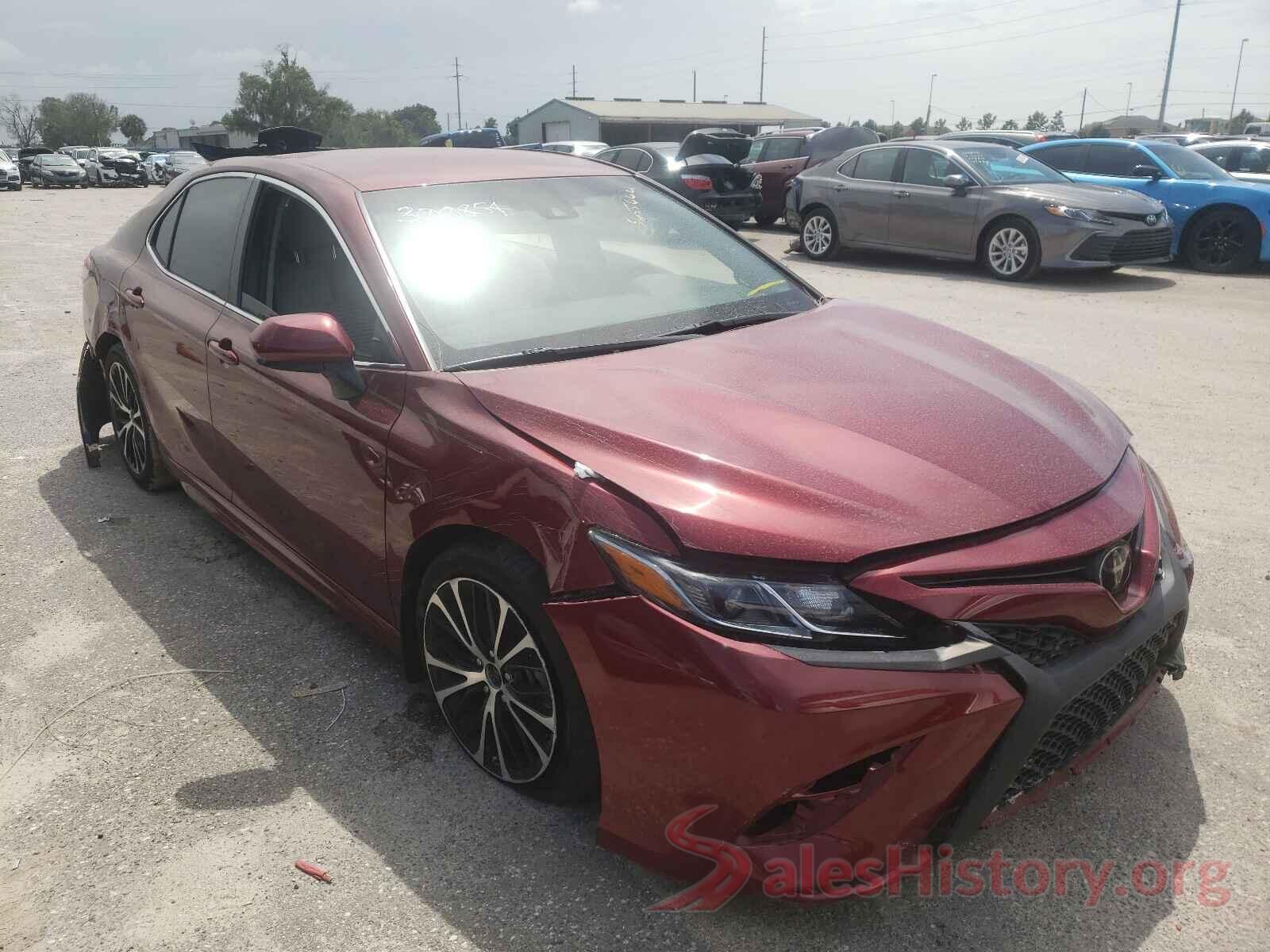 4T1B11HK2JU595635 2018 TOYOTA CAMRY