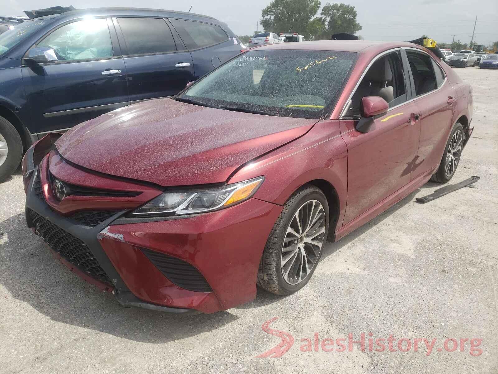 4T1B11HK2JU595635 2018 TOYOTA CAMRY