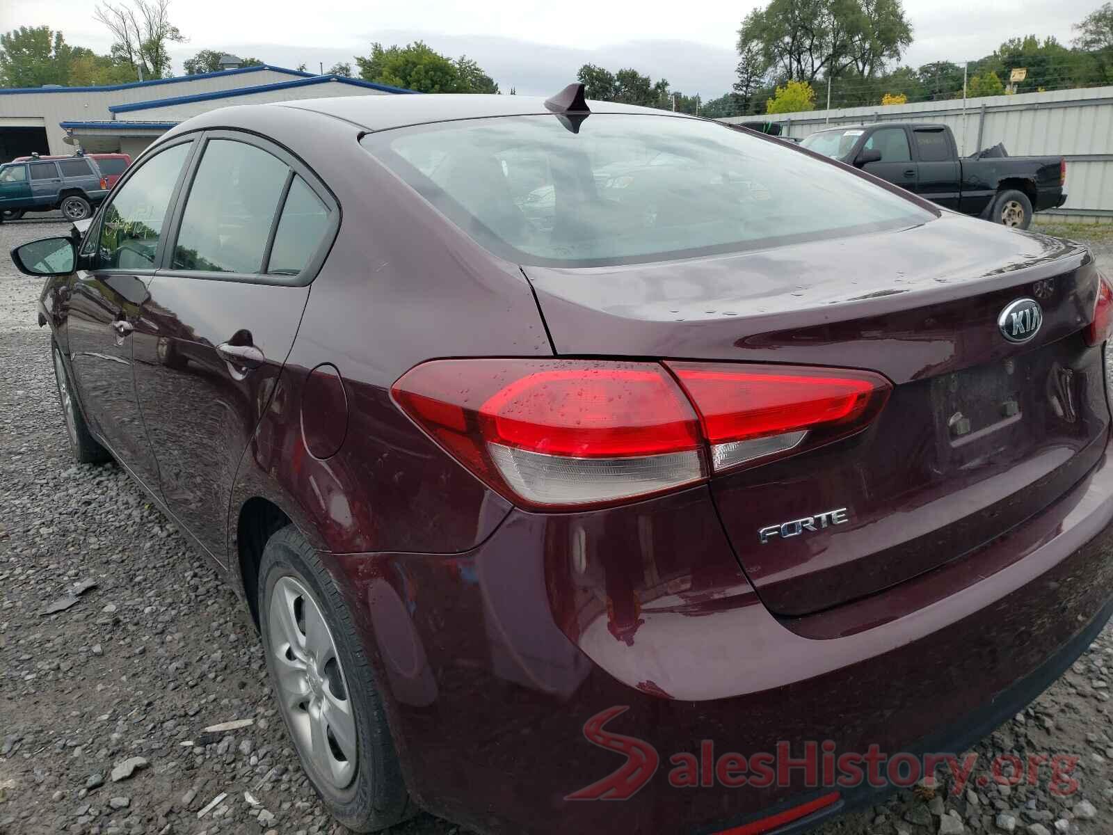 3KPFK4A70HE131083 2017 KIA FORTE