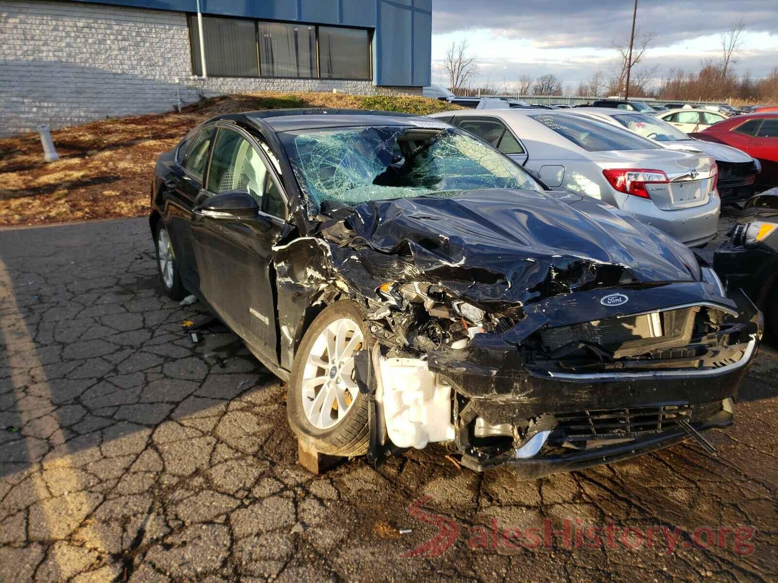 3FA6P0MU1KR131918 2019 FORD FUSION