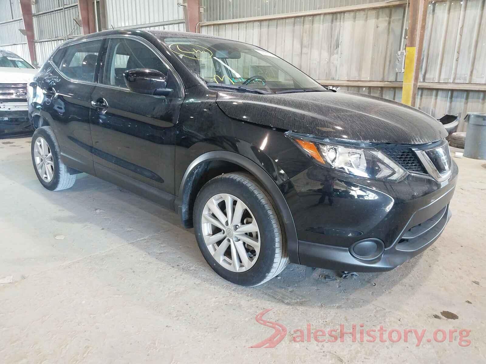 JN1BJ1CP5JW161269 2018 NISSAN ROGUE