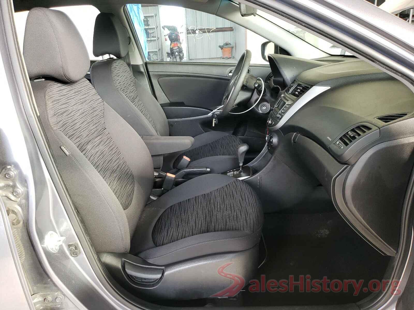 KMHCT5AE8HU310490 2017 HYUNDAI ACCENT