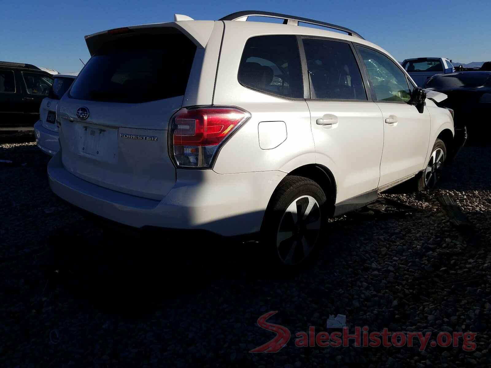 JF2SJAECXJH480938 2018 SUBARU FORESTER