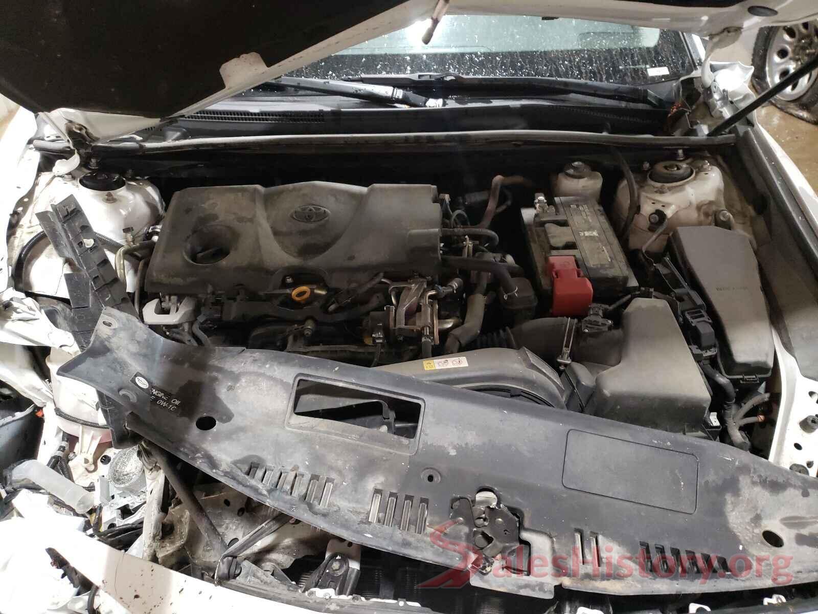 4T1B11HK5JU608085 2018 TOYOTA CAMRY