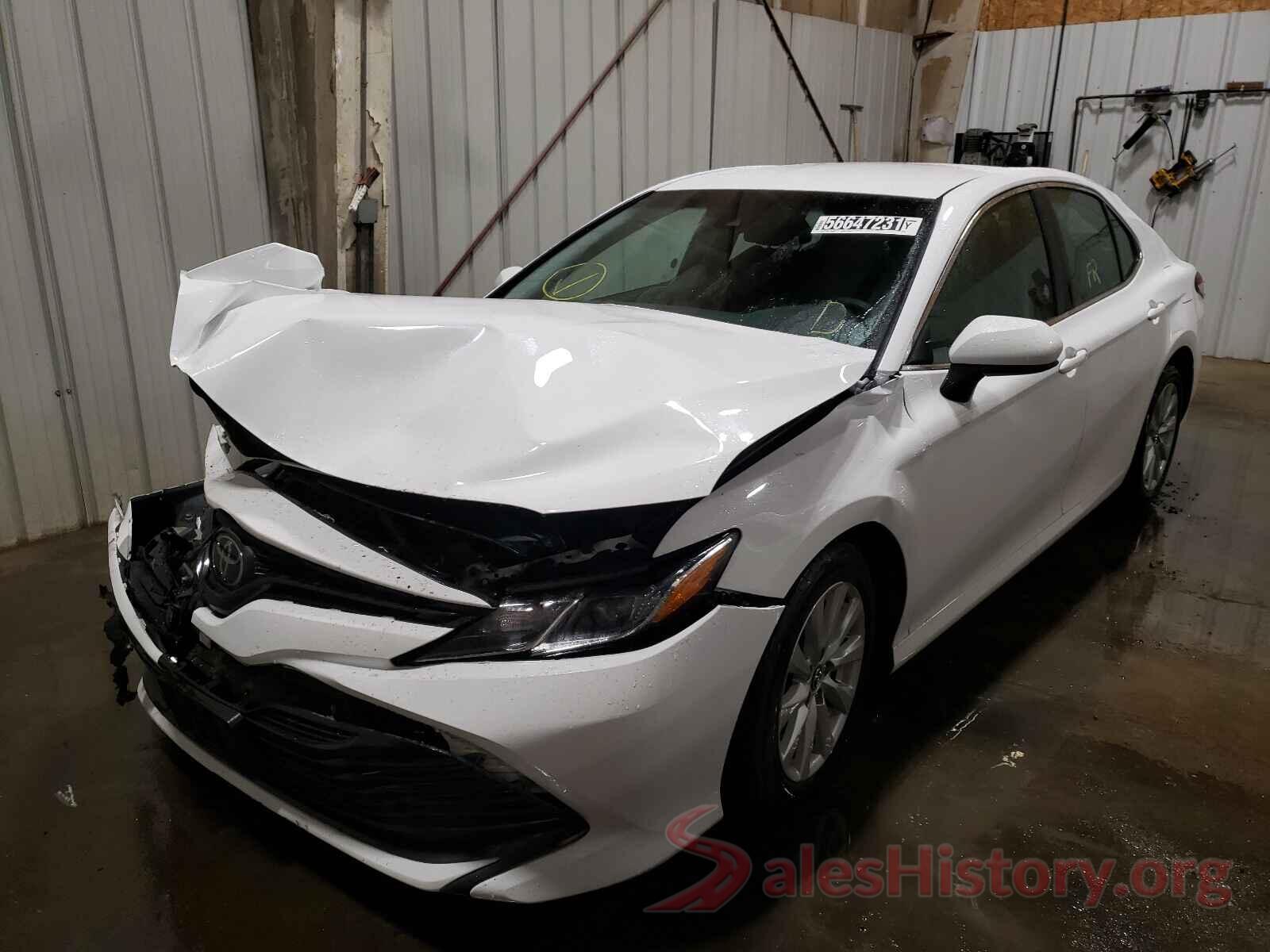 4T1B11HK5JU608085 2018 TOYOTA CAMRY