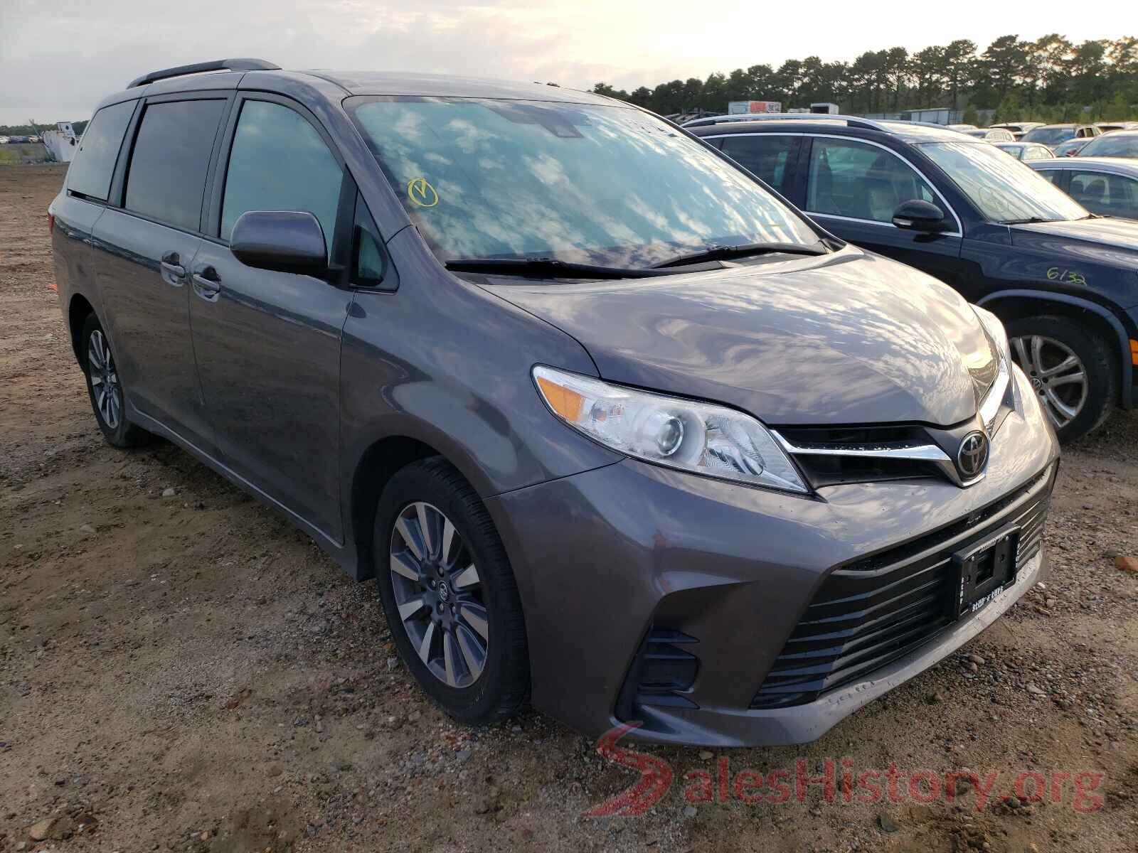 5TDJZ3DC3JS194005 2018 TOYOTA SIENNA