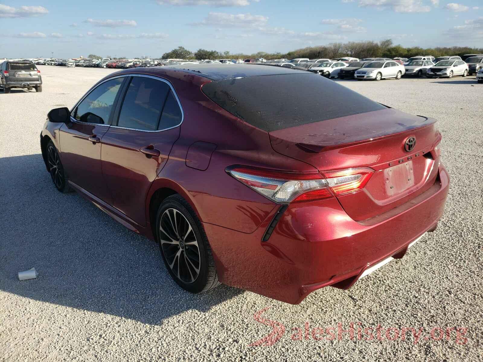 4T1B11HK9JU569047 2018 TOYOTA CAMRY