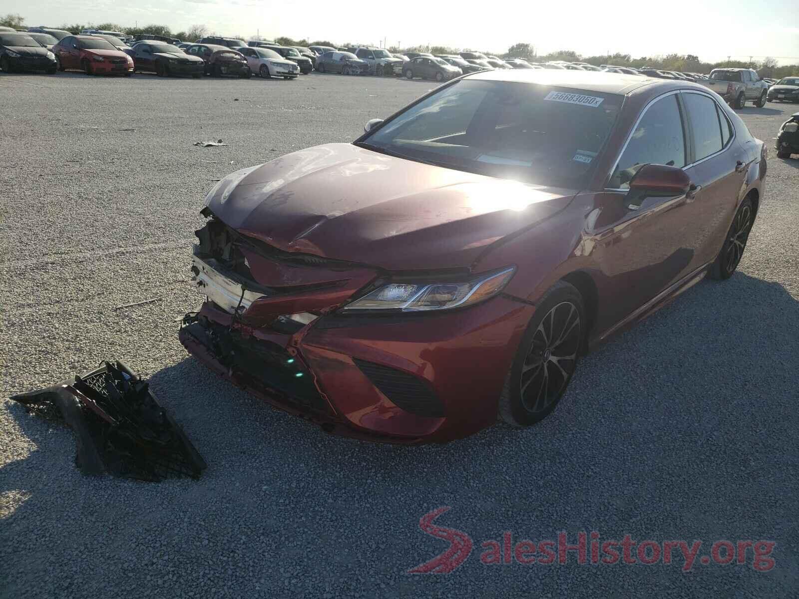 4T1B11HK9JU569047 2018 TOYOTA CAMRY